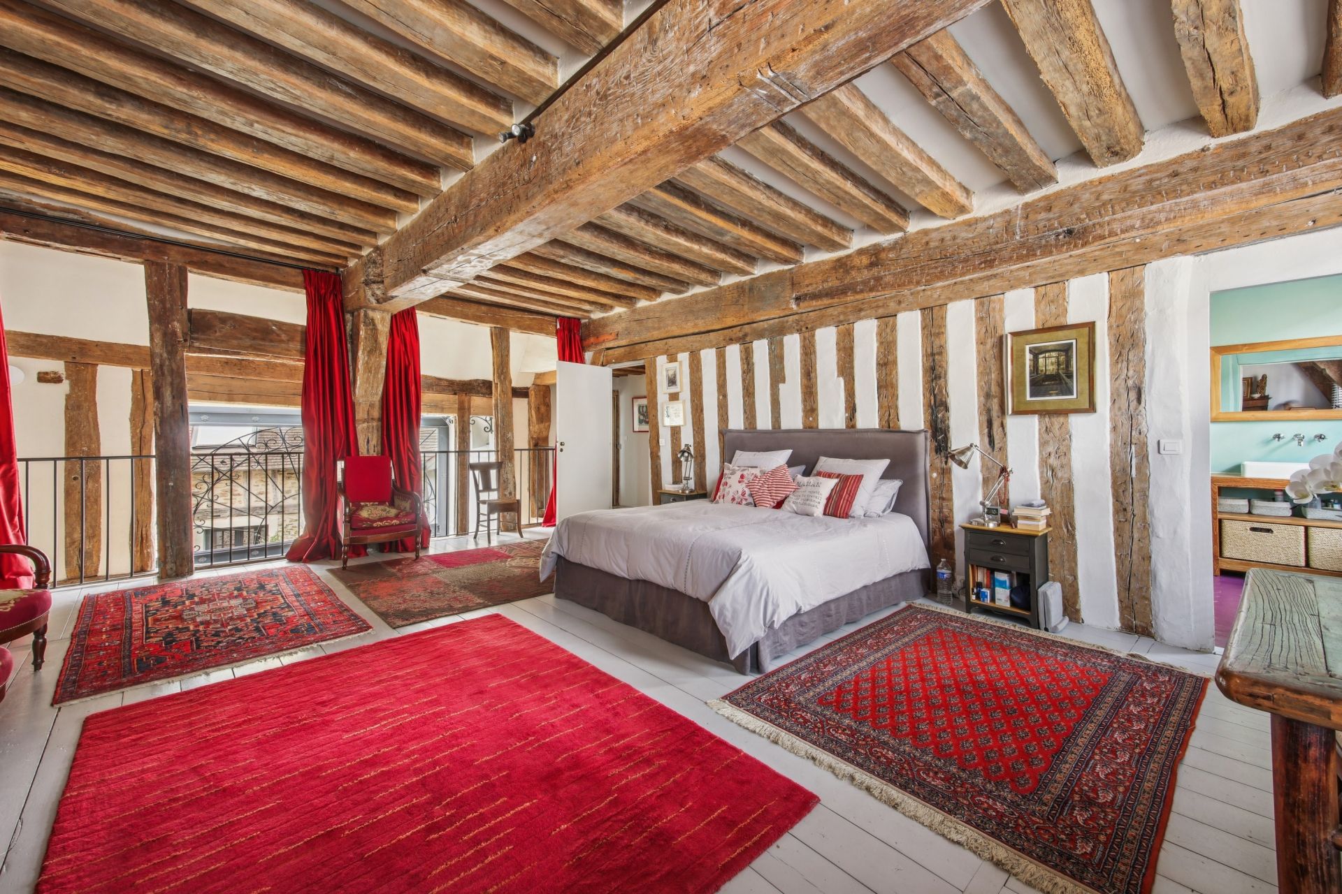 luxury house 9 Rooms for sale on MONTFORT L AMAURY (78490)