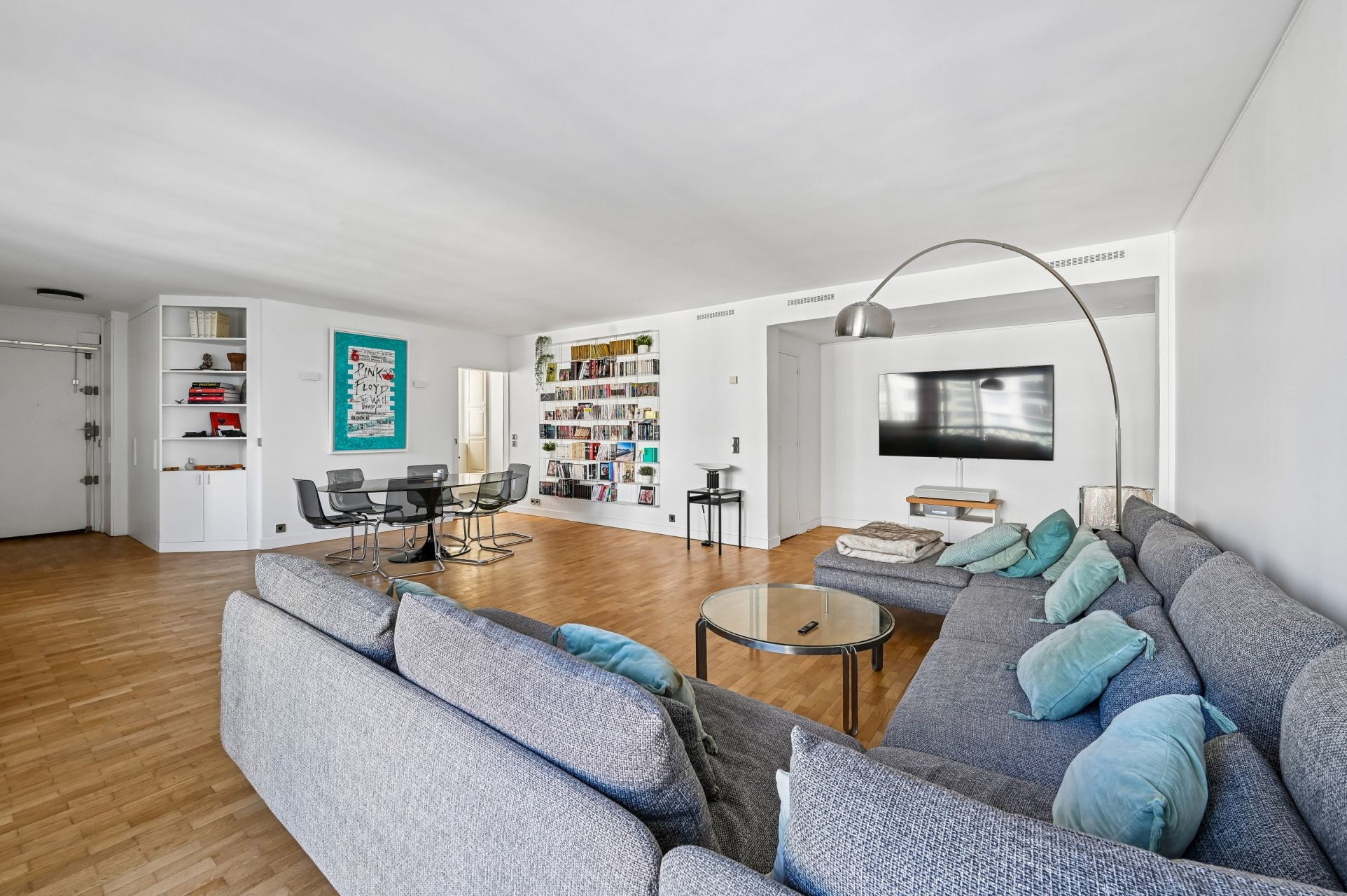 luxury apartment 3 Rooms for sale on PARIS (75017)