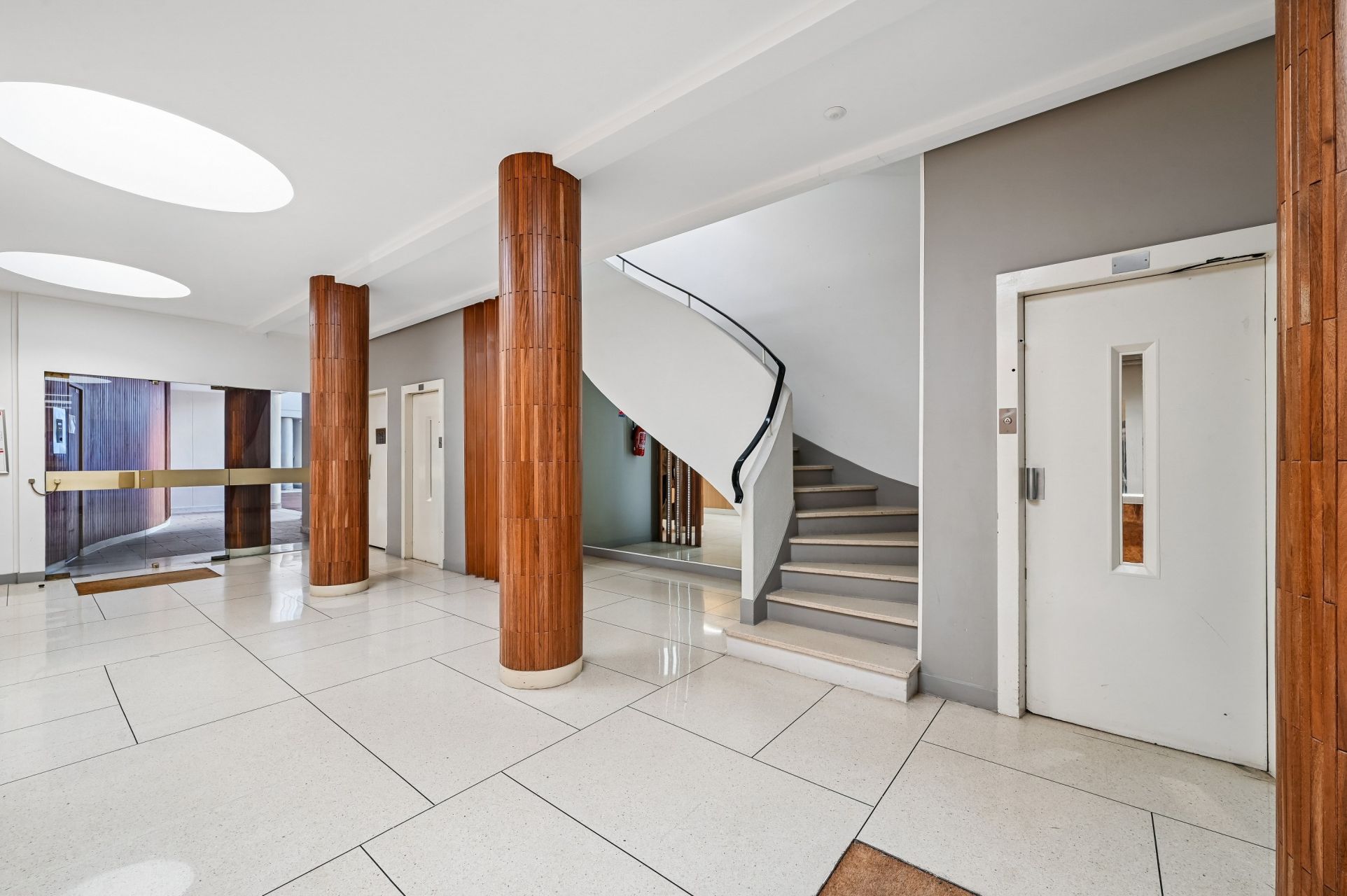 luxury apartment 3 Rooms for sale on PARIS (75017)