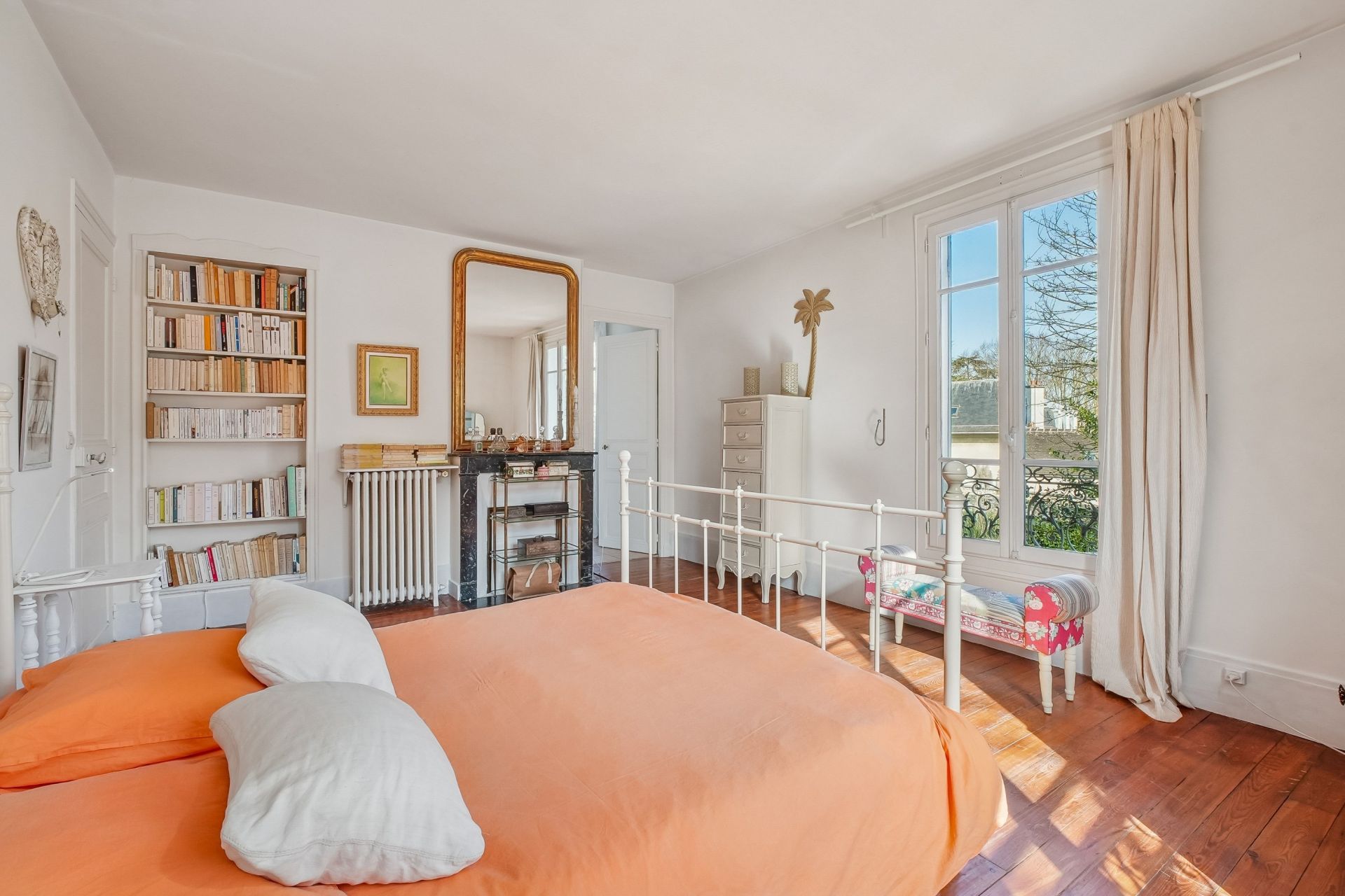 luxury house 10 Rooms for sale on MARLY LE ROI (78160)