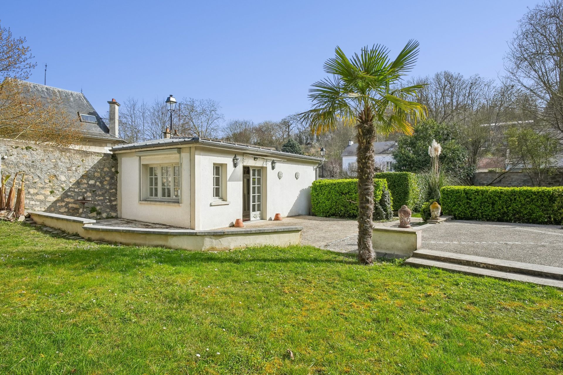 luxury house 10 Rooms for sale on MARLY LE ROI (78160)