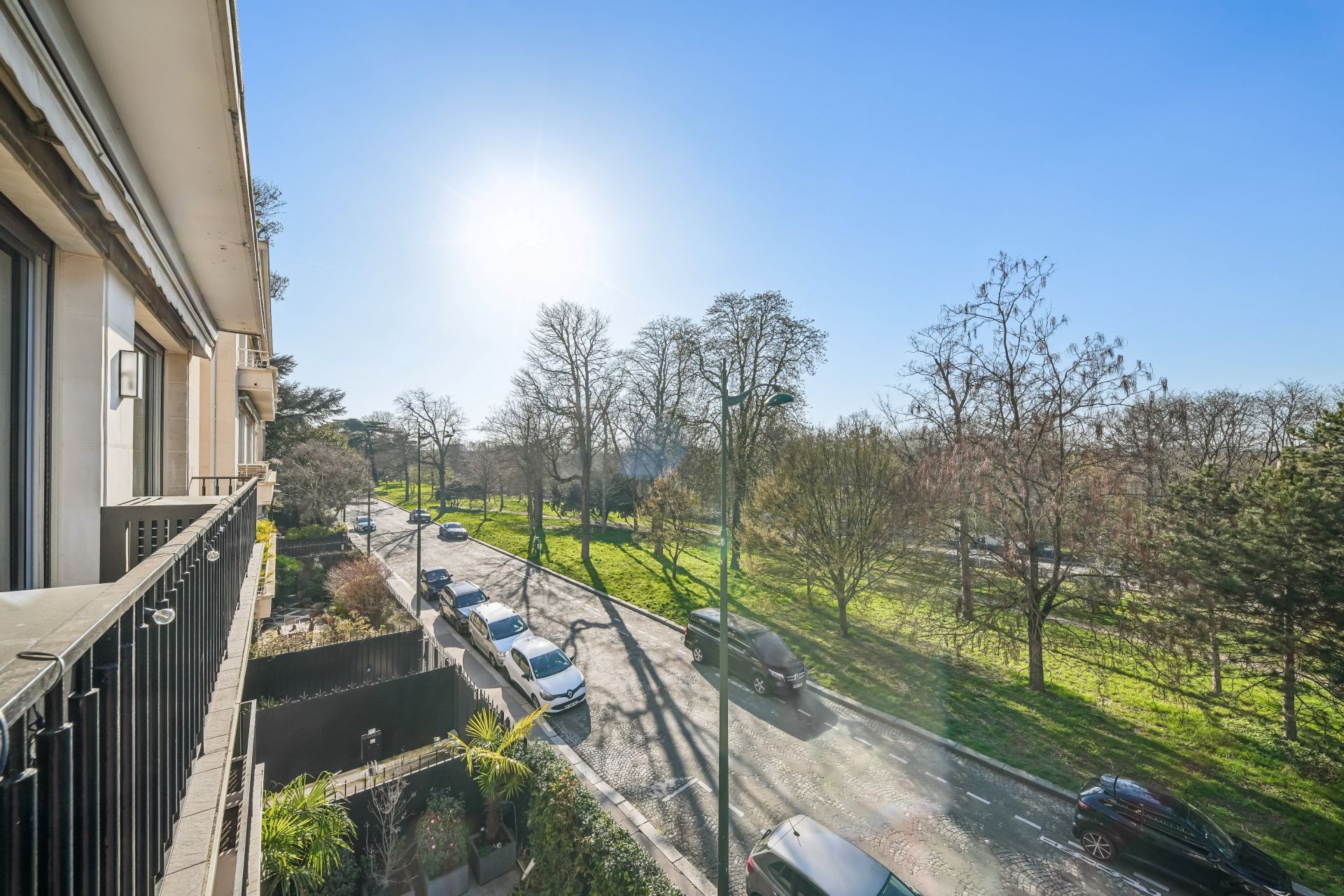 luxury apartment 7 Rooms for sale on PARIS (75016)