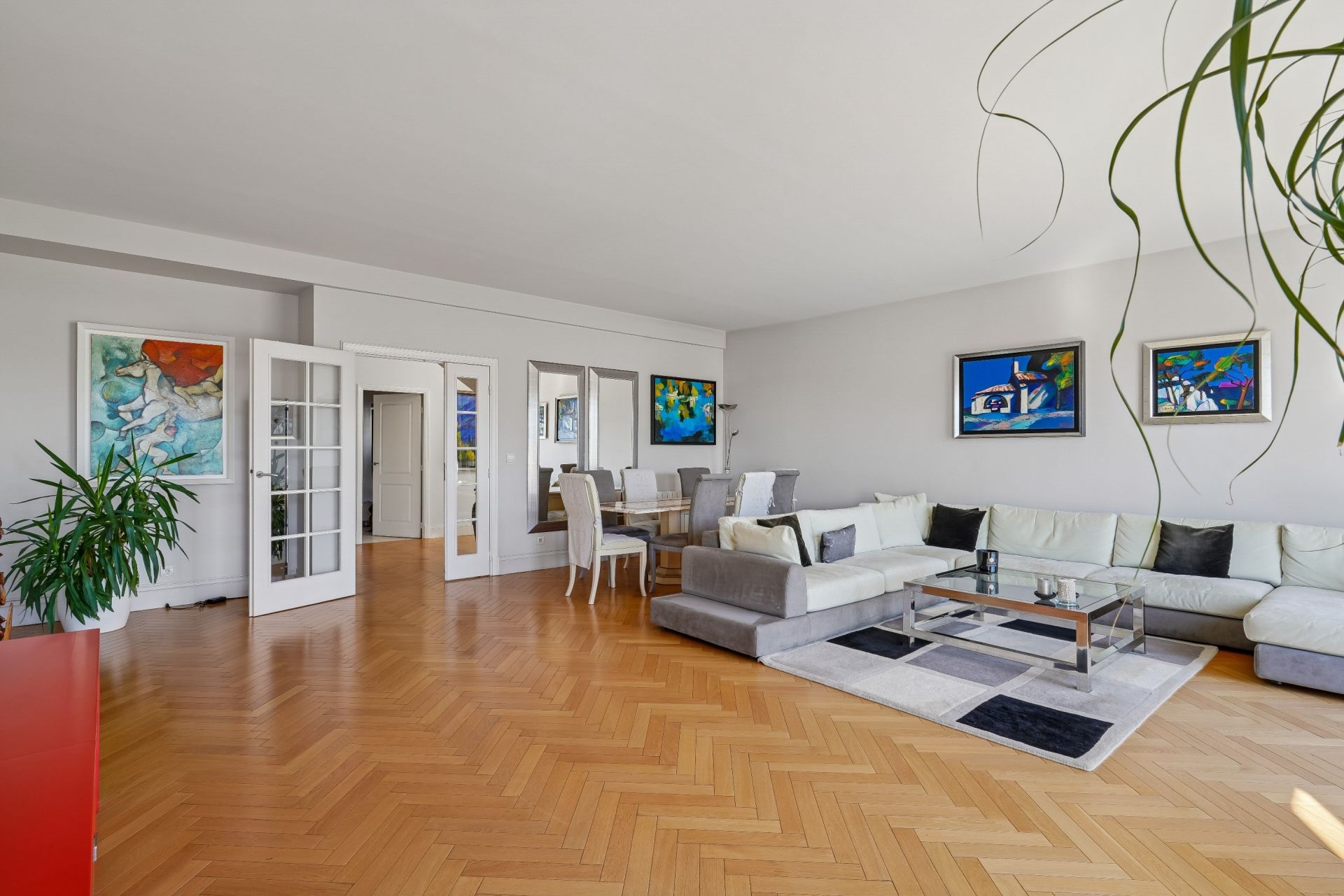 luxury apartment 5 Rooms for sale on NEUILLY SUR SEINE (92200)