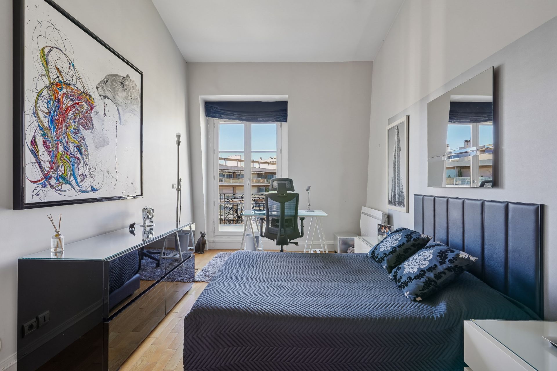 luxury apartment 5 Rooms for sale on NEUILLY SUR SEINE (92200)