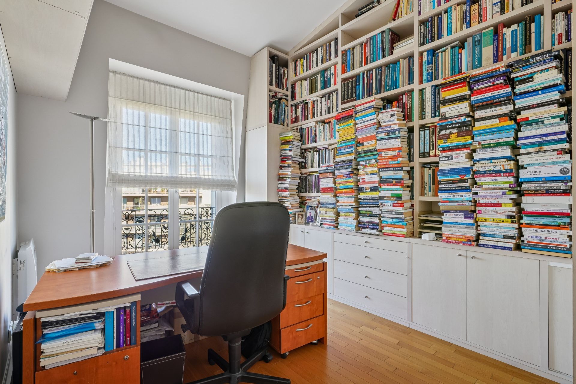 luxury apartment 5 Rooms for sale on NEUILLY SUR SEINE (92200)