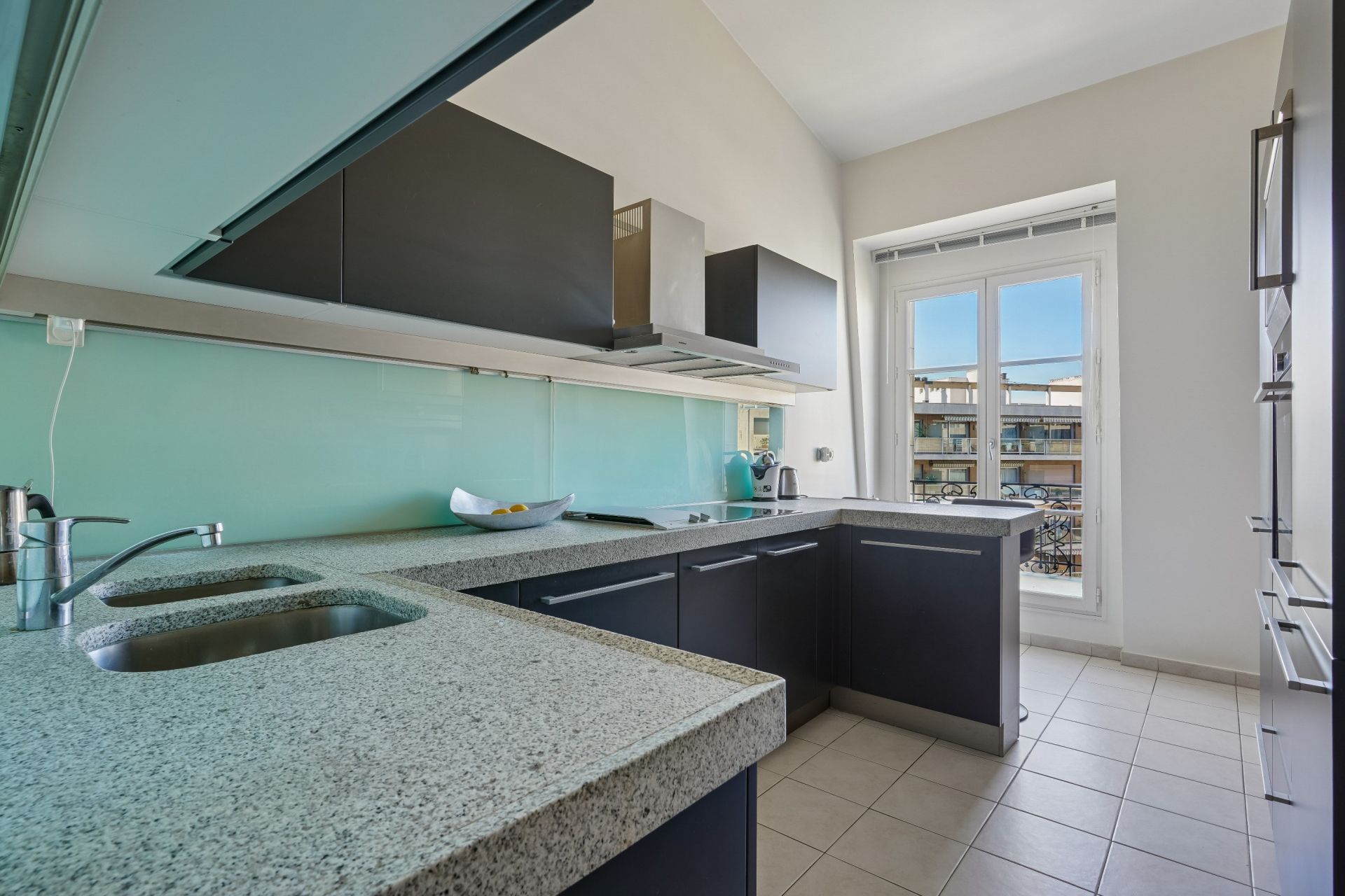 luxury apartment 5 Rooms for sale on NEUILLY SUR SEINE (92200)