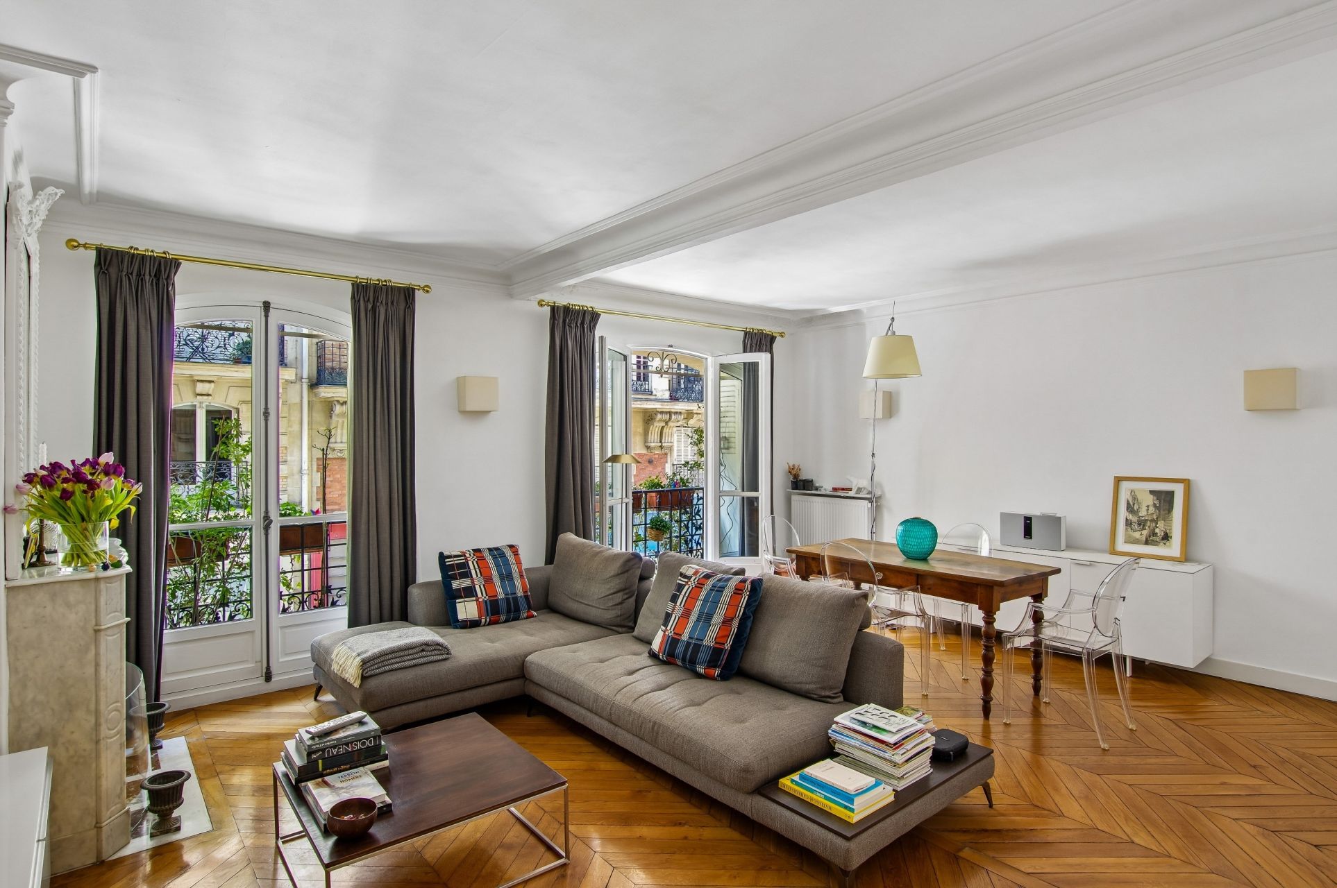 luxury apartment 4 Rooms for sale on PARIS (75018)