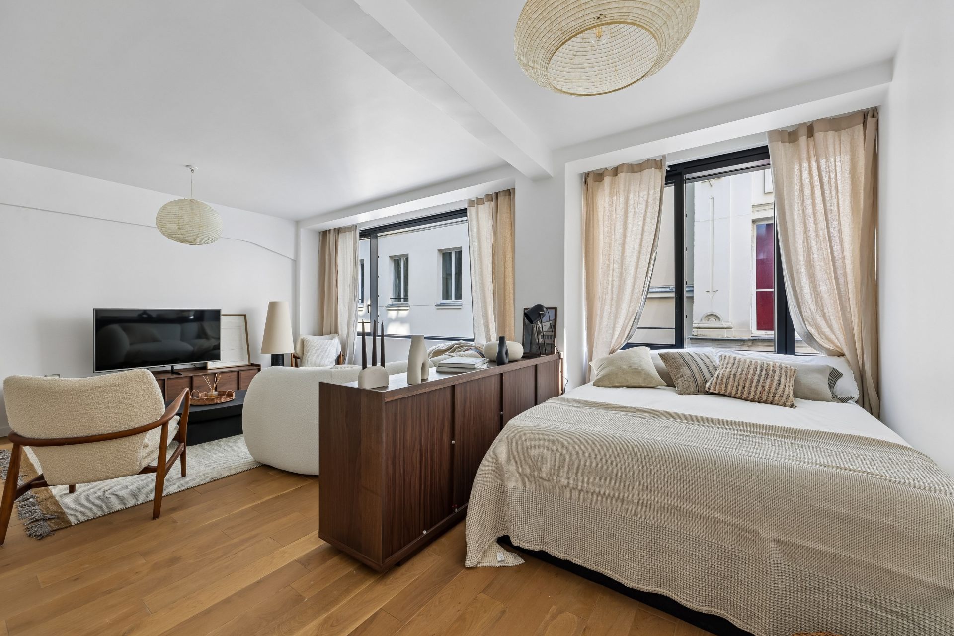 luxury apartment 1 room for sale on PARIS (75004)