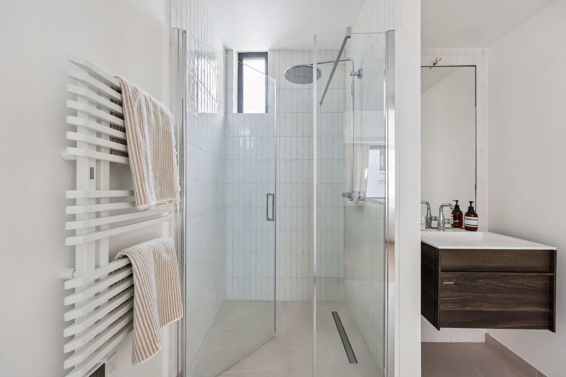 luxury apartment 1 room for sale on PARIS (75004)