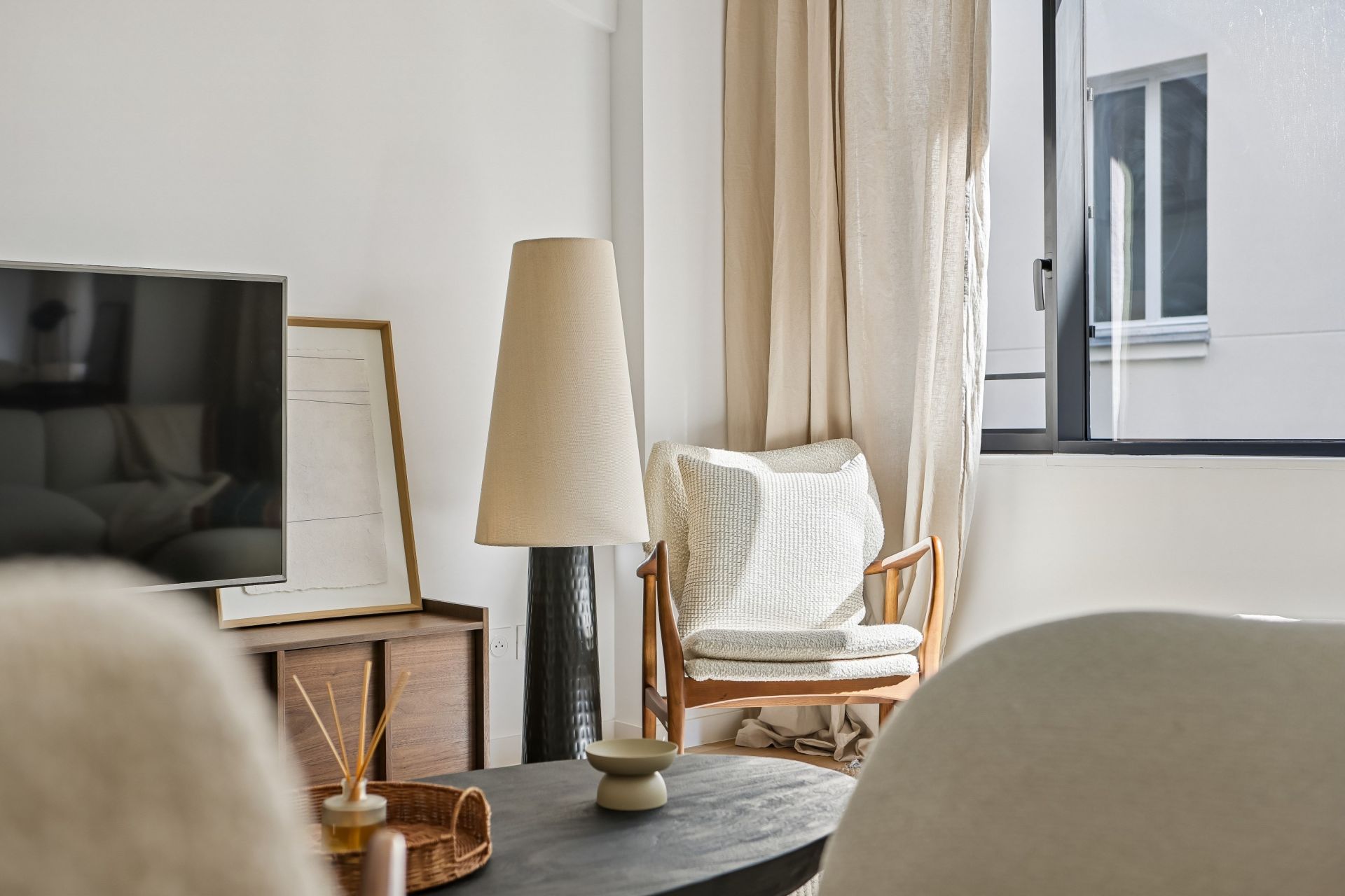 luxury apartment 1 room for sale on PARIS (75004)