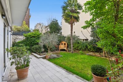 Sale Luxury apartment Neuilly-sur-Seine 7&nbsp;Rooms 171&nbsp;m²
