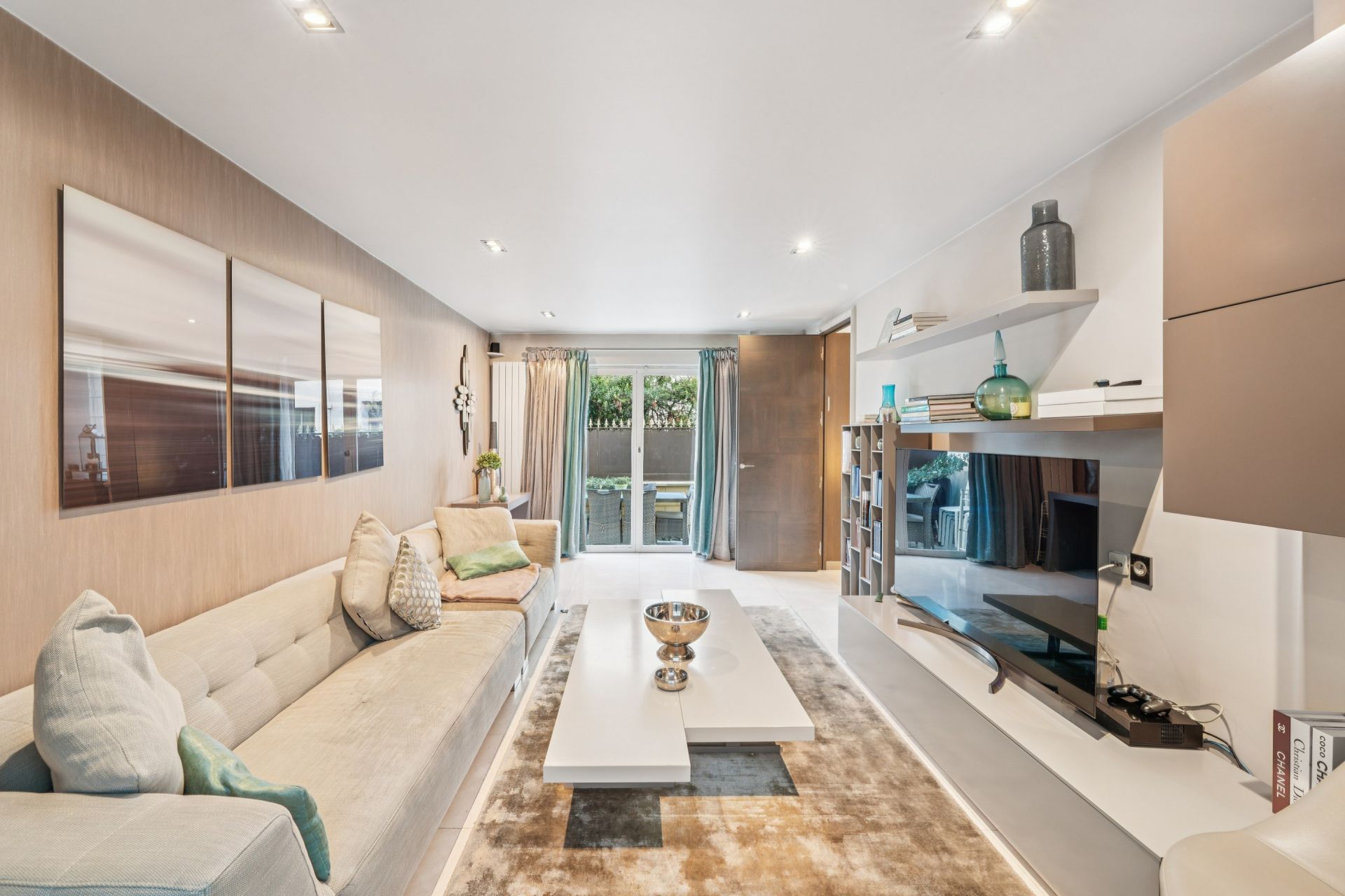 luxury house 10 Rooms for sale on NEUILLY SUR SEINE (92200)