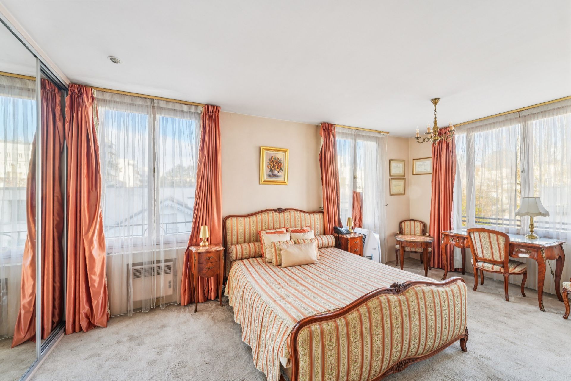 luxury house 10 Rooms for sale on NEUILLY SUR SEINE (92200)