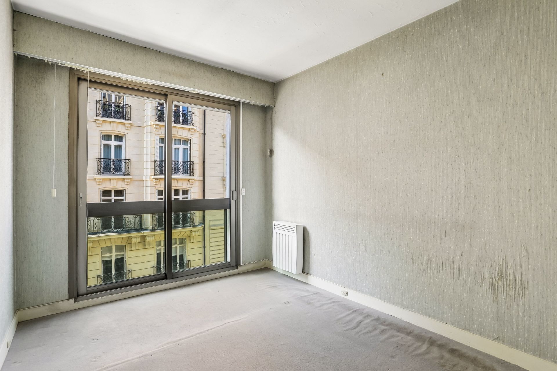 luxury apartment 4 Rooms for sale on PARIS (75017)
