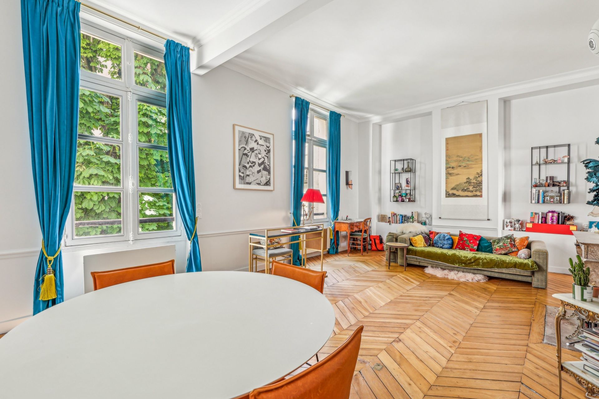 luxury apartment 5 Rooms for sale on PARIS (75004)