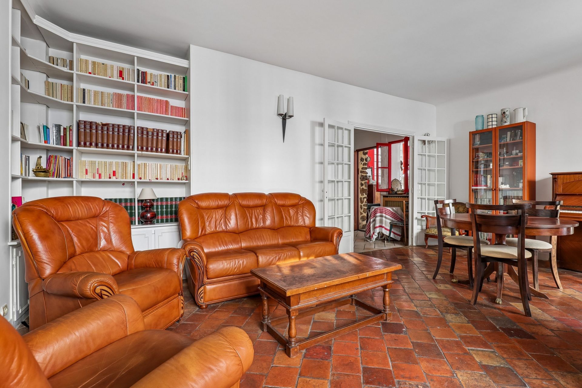 luxury house 7 Rooms for sale on PARIS (75019)