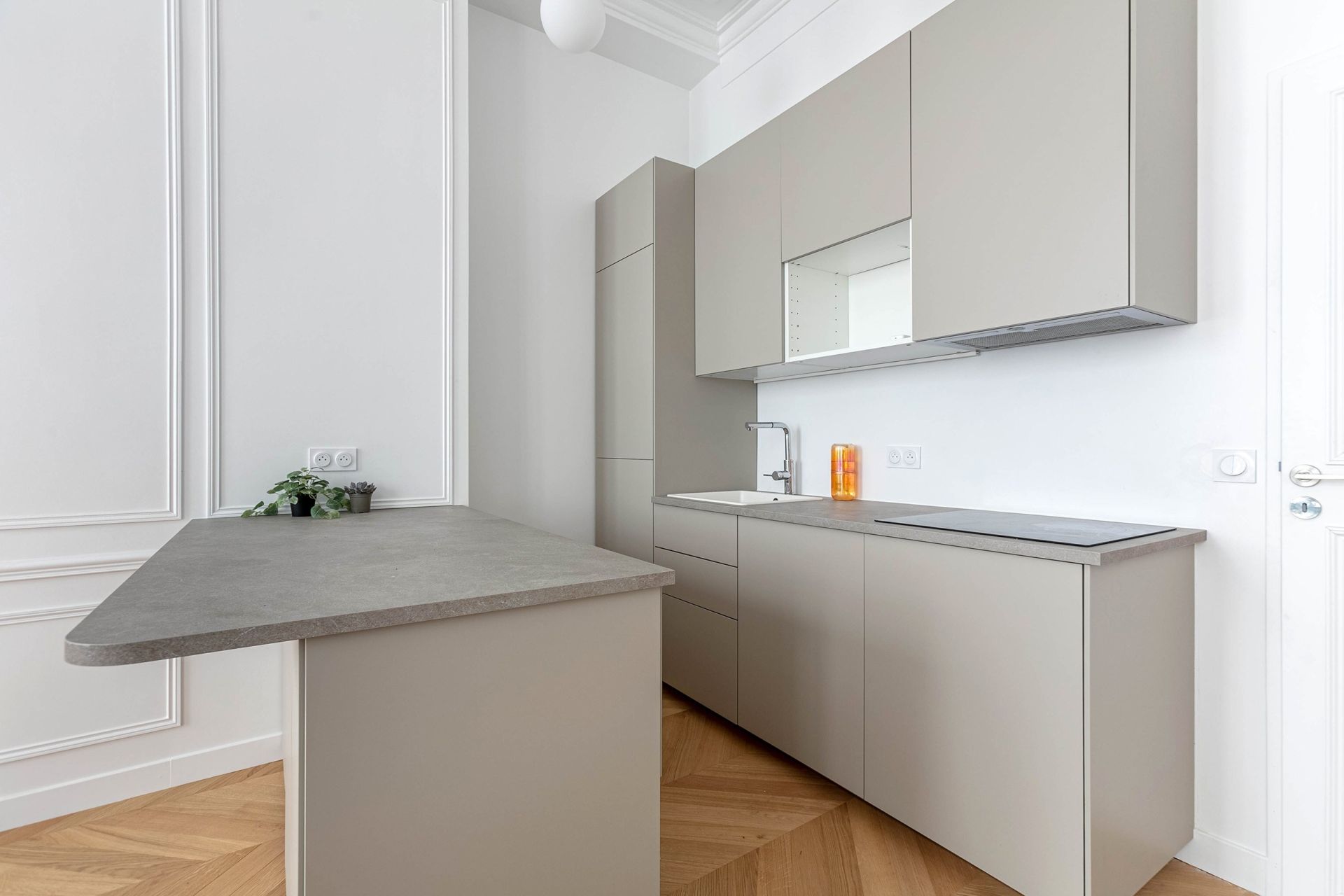 luxury apartment 2 Rooms for sale on PARIS (75003)