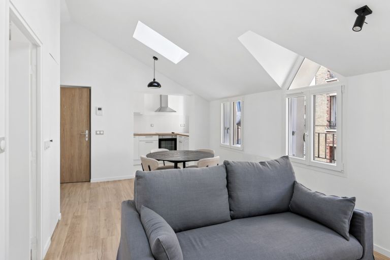 luxury apartment 2 Rooms for sale on PUTEAUX (92800)
