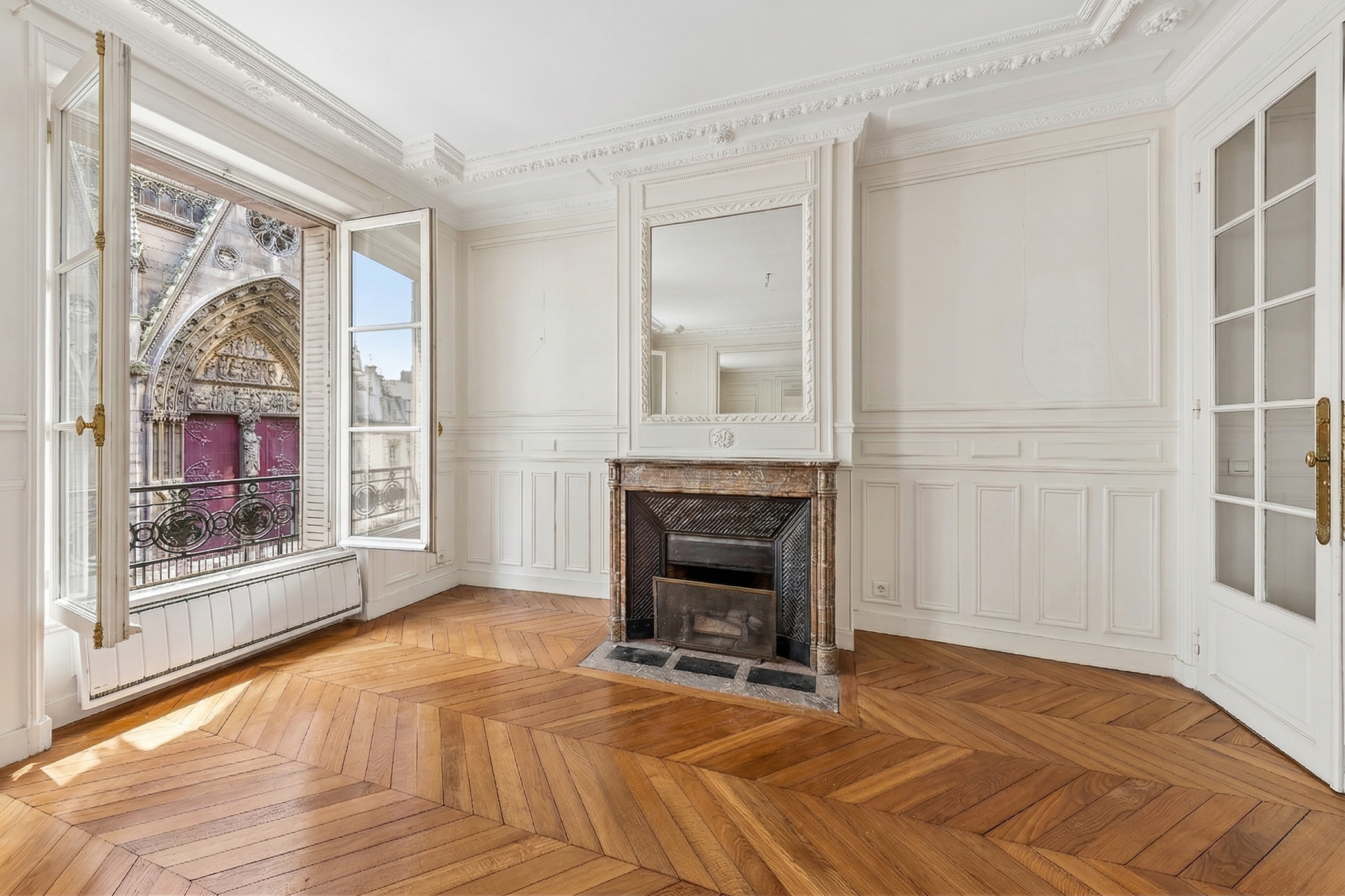 luxury apartment 5 Rooms for sale on PARIS (75004)