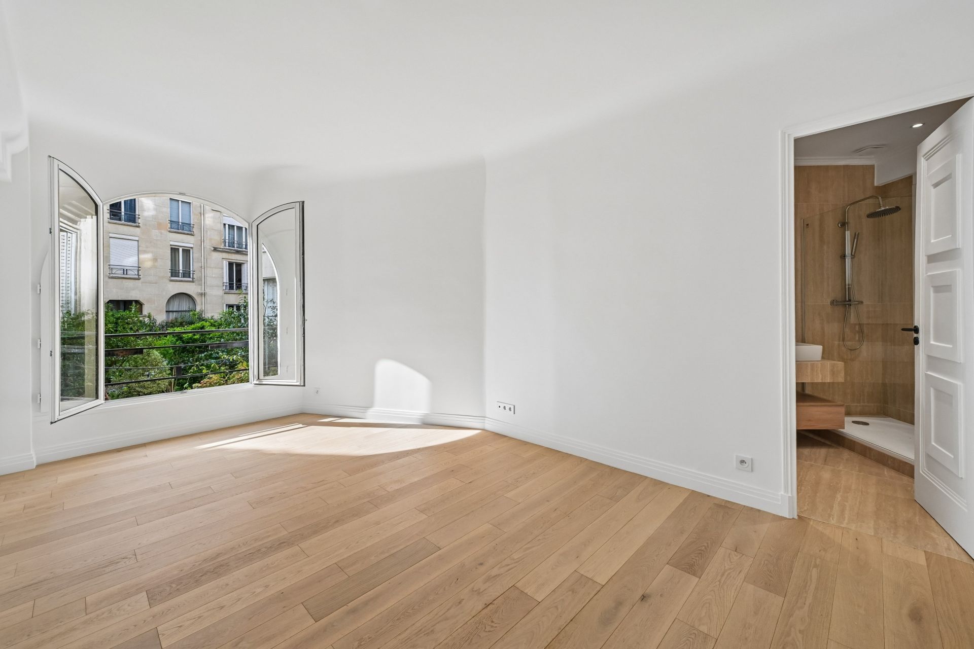 luxury apartment 3 Rooms for sale on PARIS (75016)