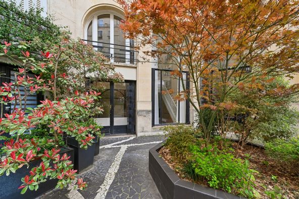 Sale Luxury apartment Paris 16 3&nbsp;Rooms 87.02&nbsp;m²