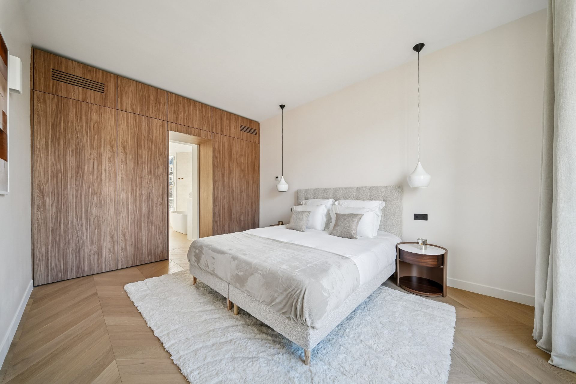 luxury apartment 3 Rooms for sale on PARIS (75007)