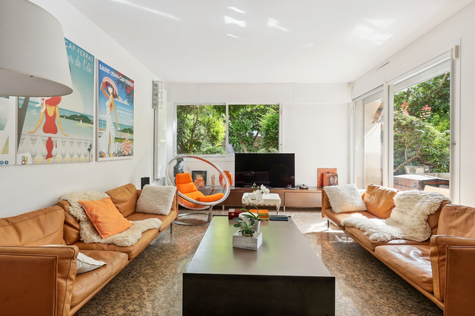 luxury apartment 8 Rooms for sale on NEUILLY SUR SEINE (92200)