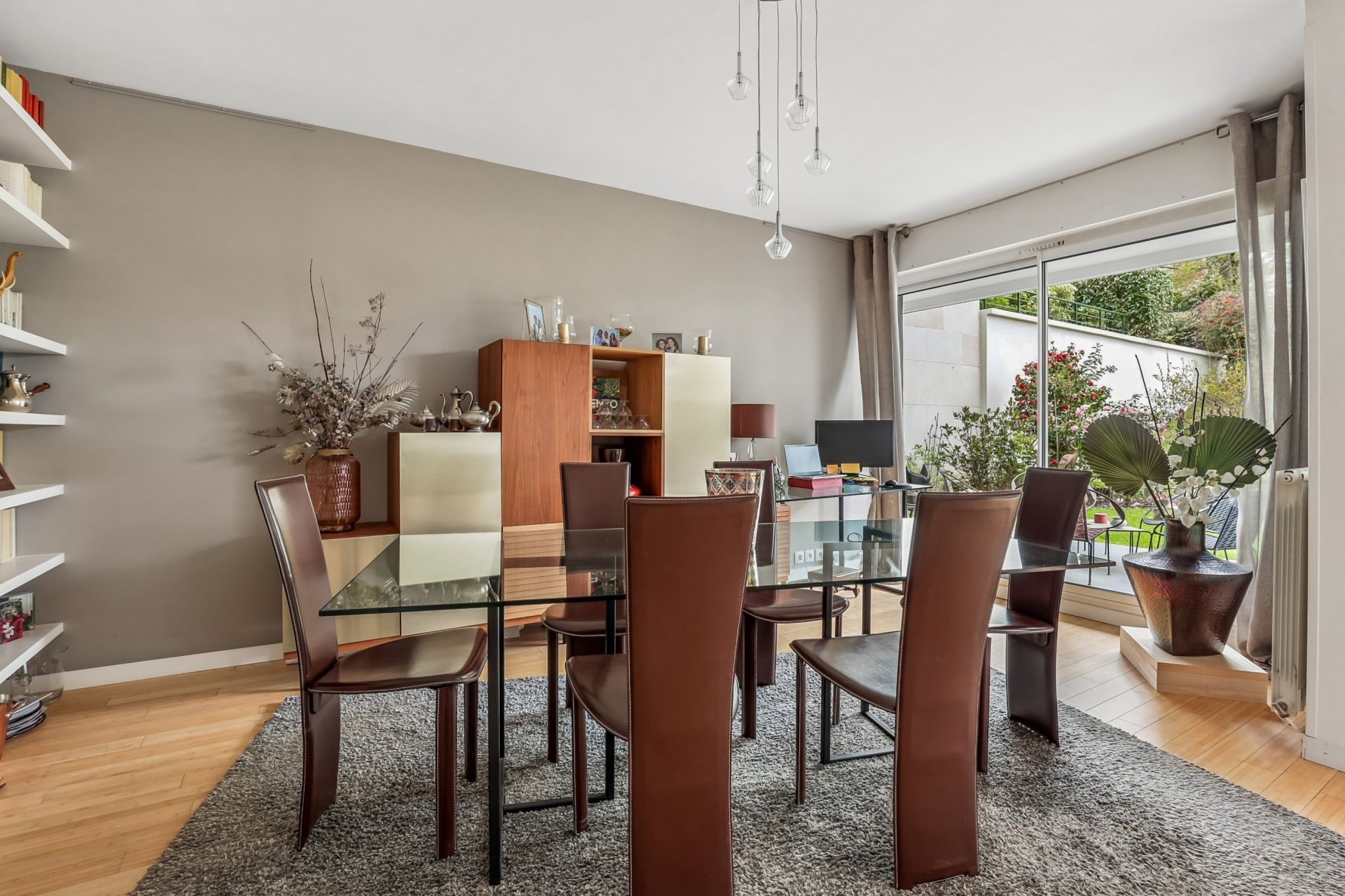 luxury apartment 5 Rooms for sale on SEVRES (92310)