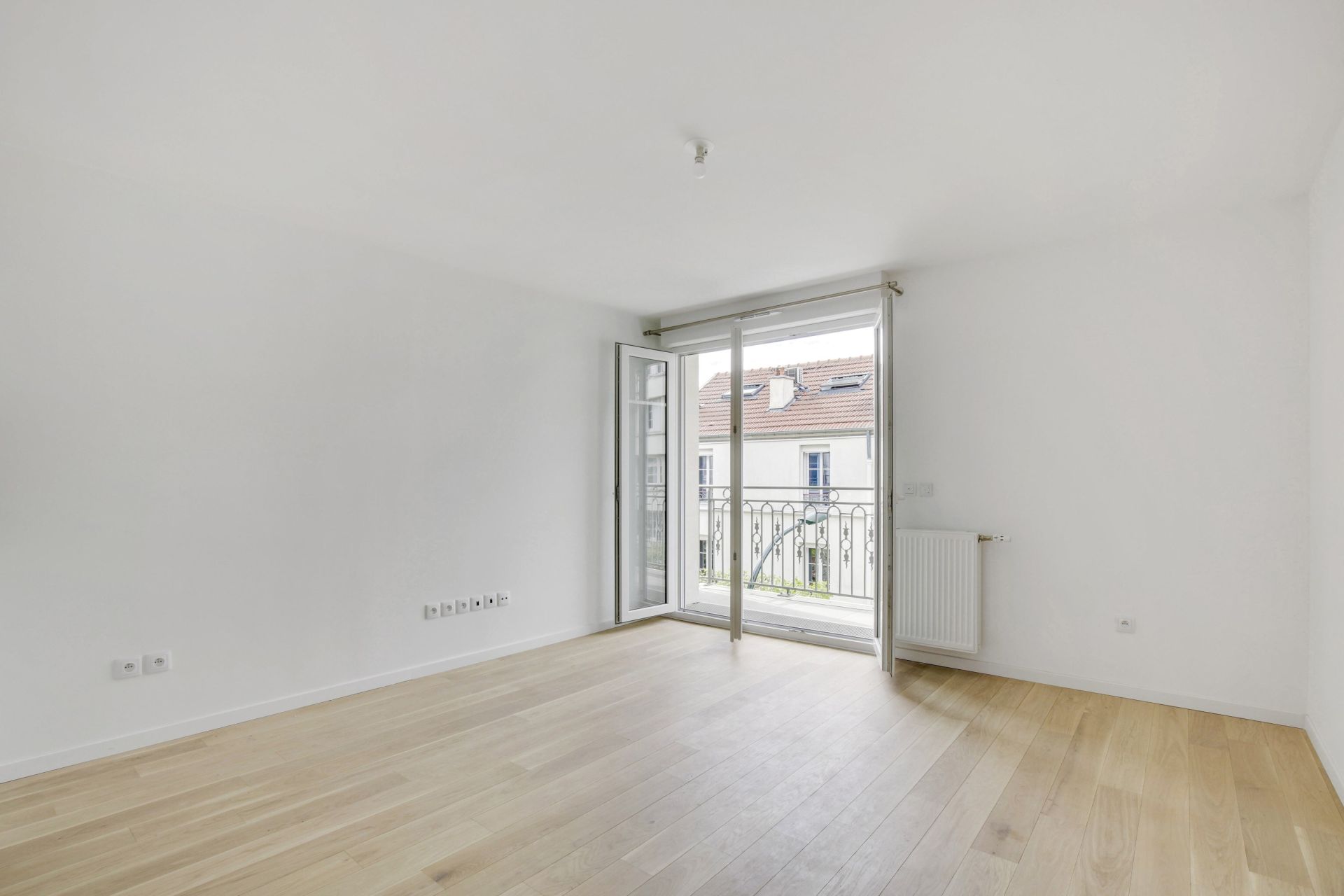 luxury apartment 2 Rooms for rent on LA GARENNE COLOMBES (92250)