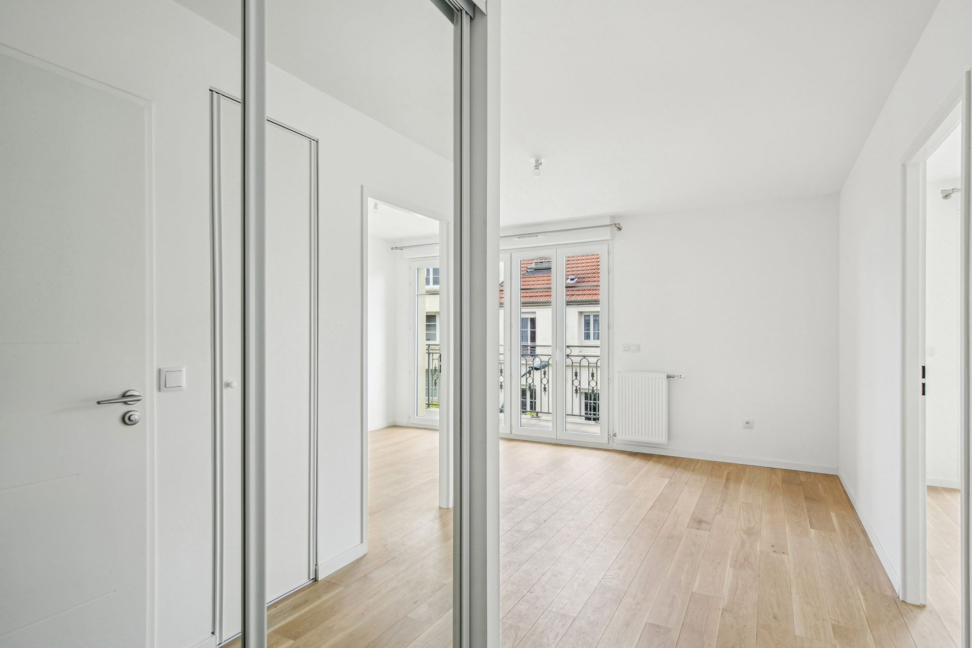 luxury apartment 2 Rooms for rent on LA GARENNE COLOMBES (92250)