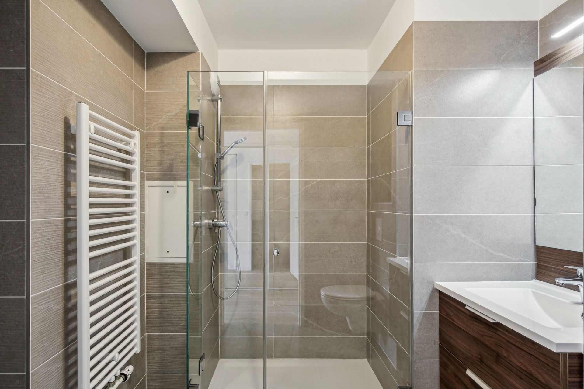 luxury apartment 2 Rooms for rent on LA GARENNE COLOMBES (92250)