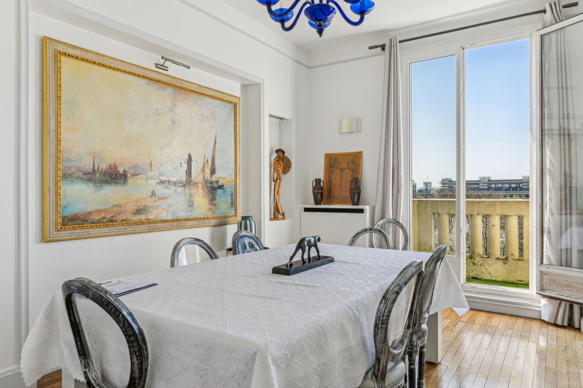 luxury apartment 7 Rooms for sale on PARIS (75016)