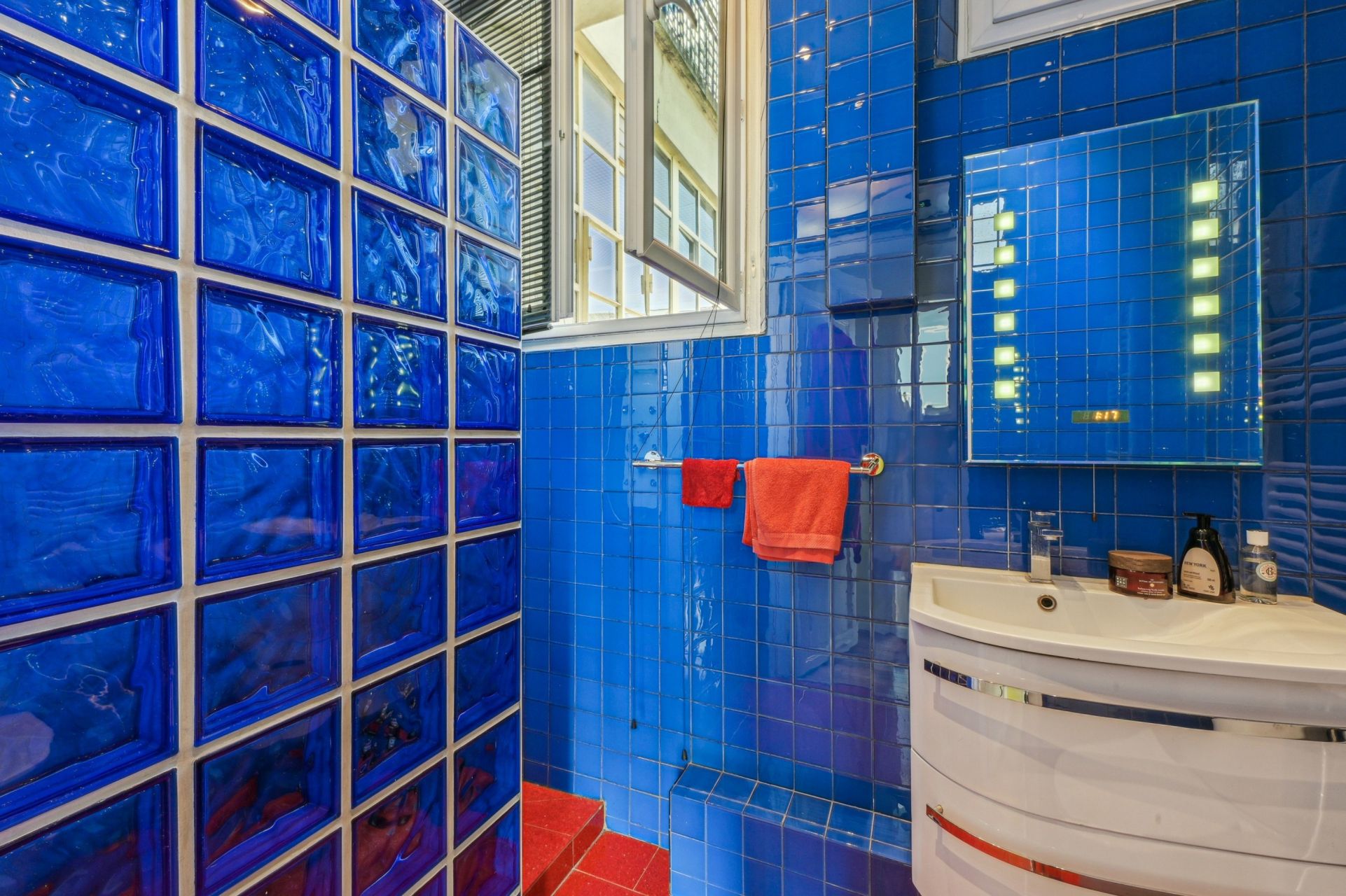 luxury apartment 7 Rooms for sale on PARIS (75016)