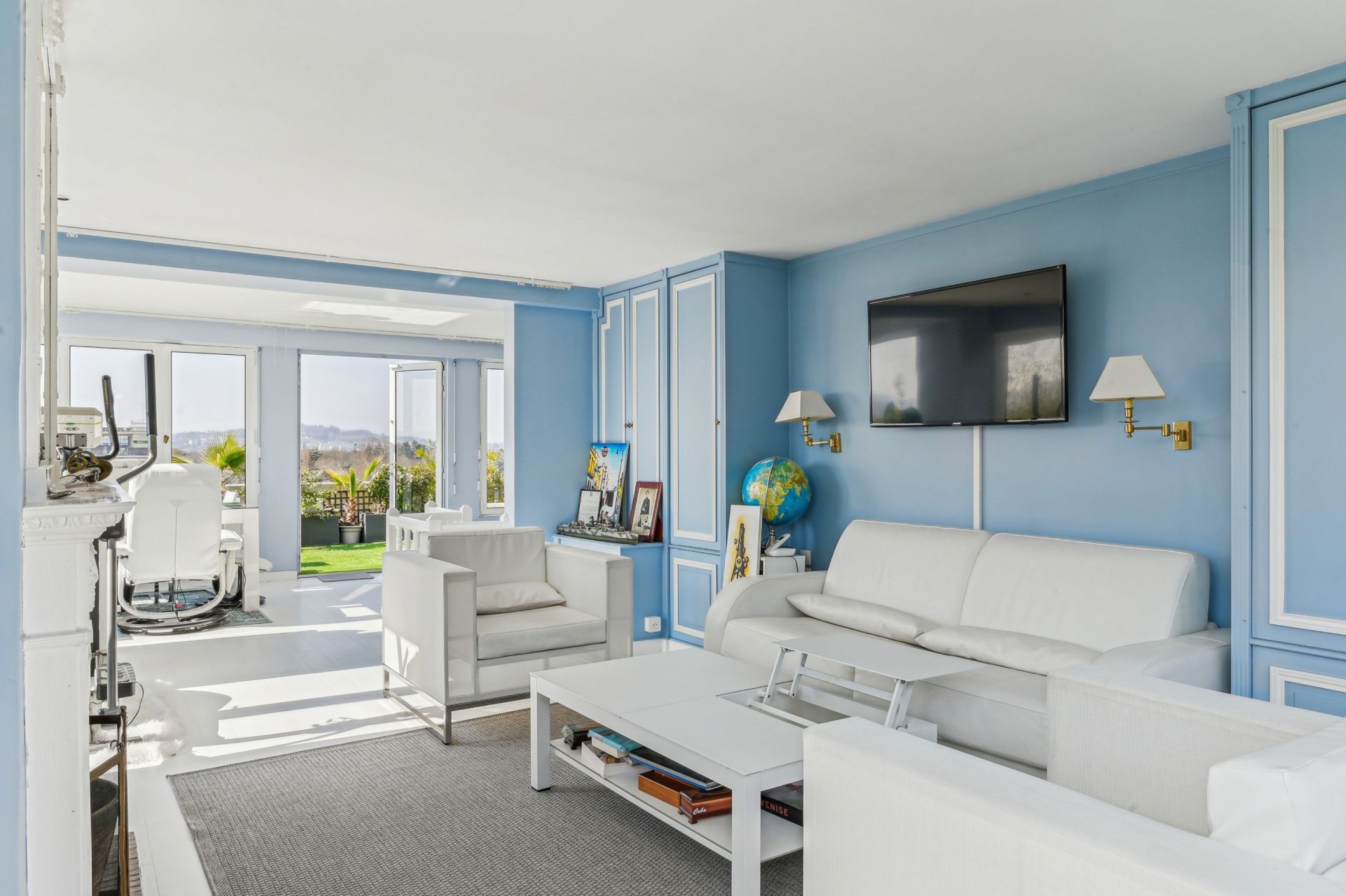 luxury apartment 7 Rooms for sale on PARIS (75016)