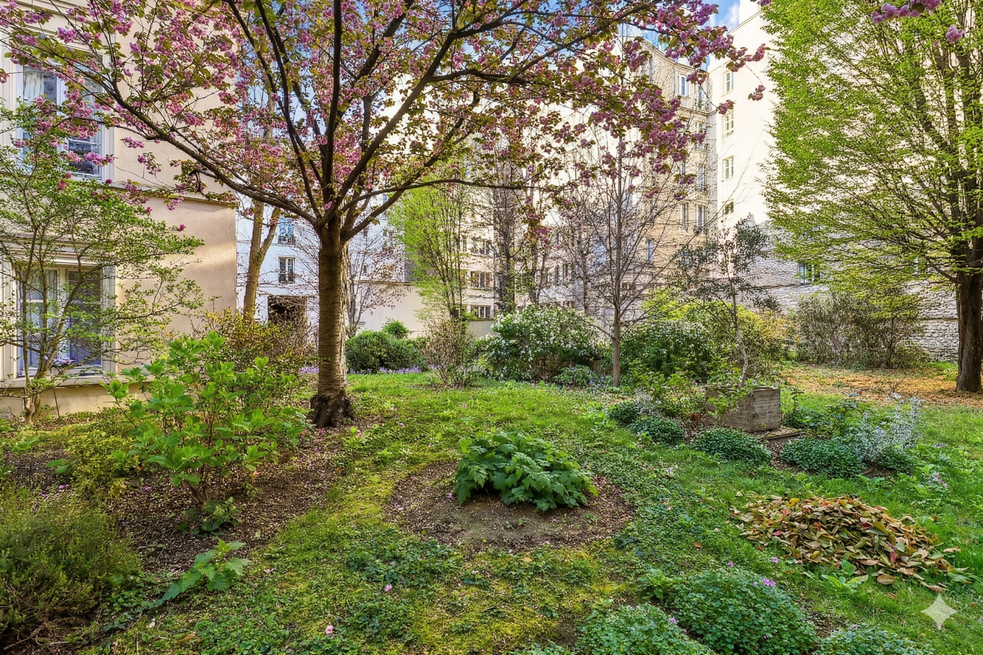 luxury apartment 2 Rooms for sale on PARIS (75005)
