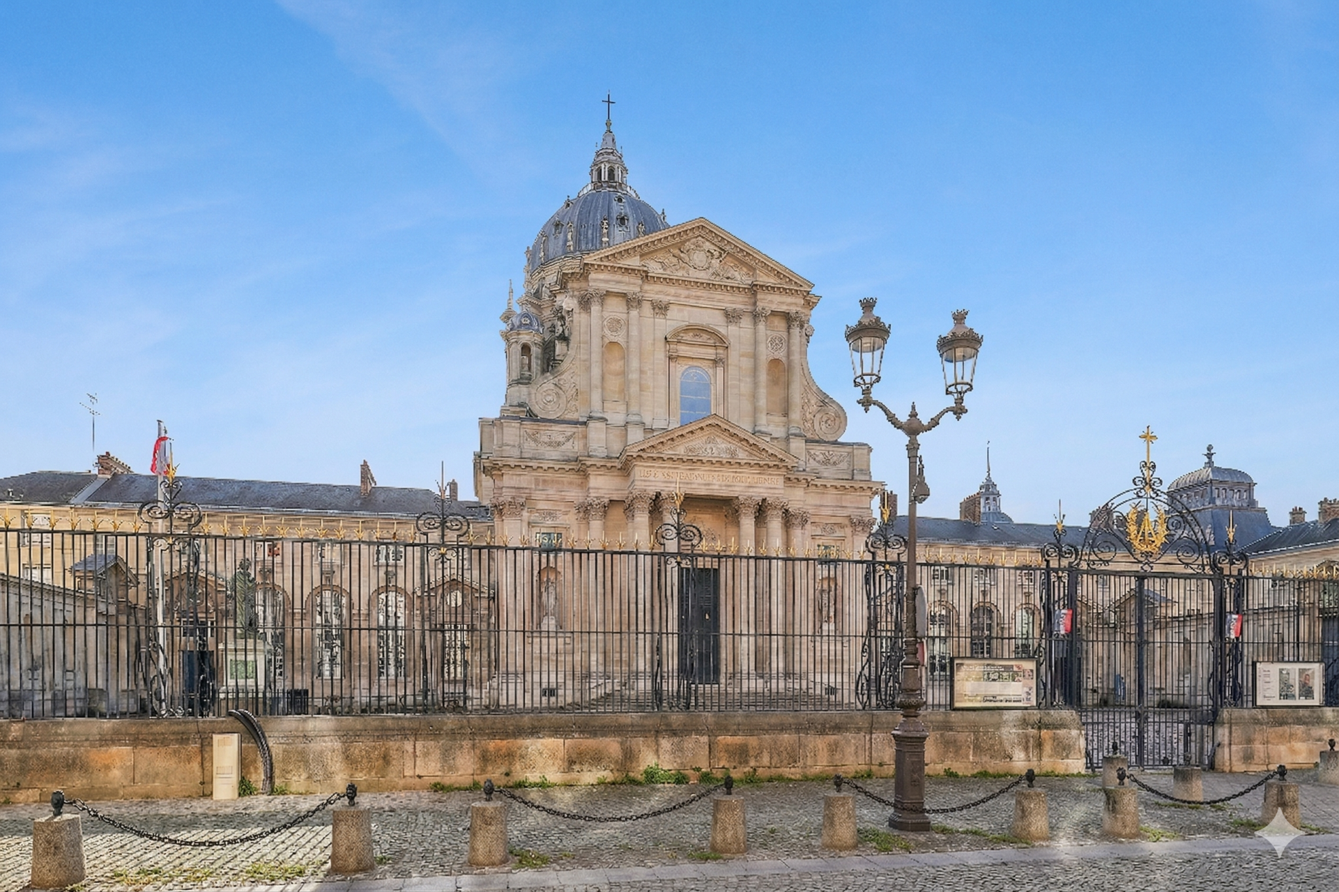 luxury apartment 2 Rooms for sale on PARIS (75005)