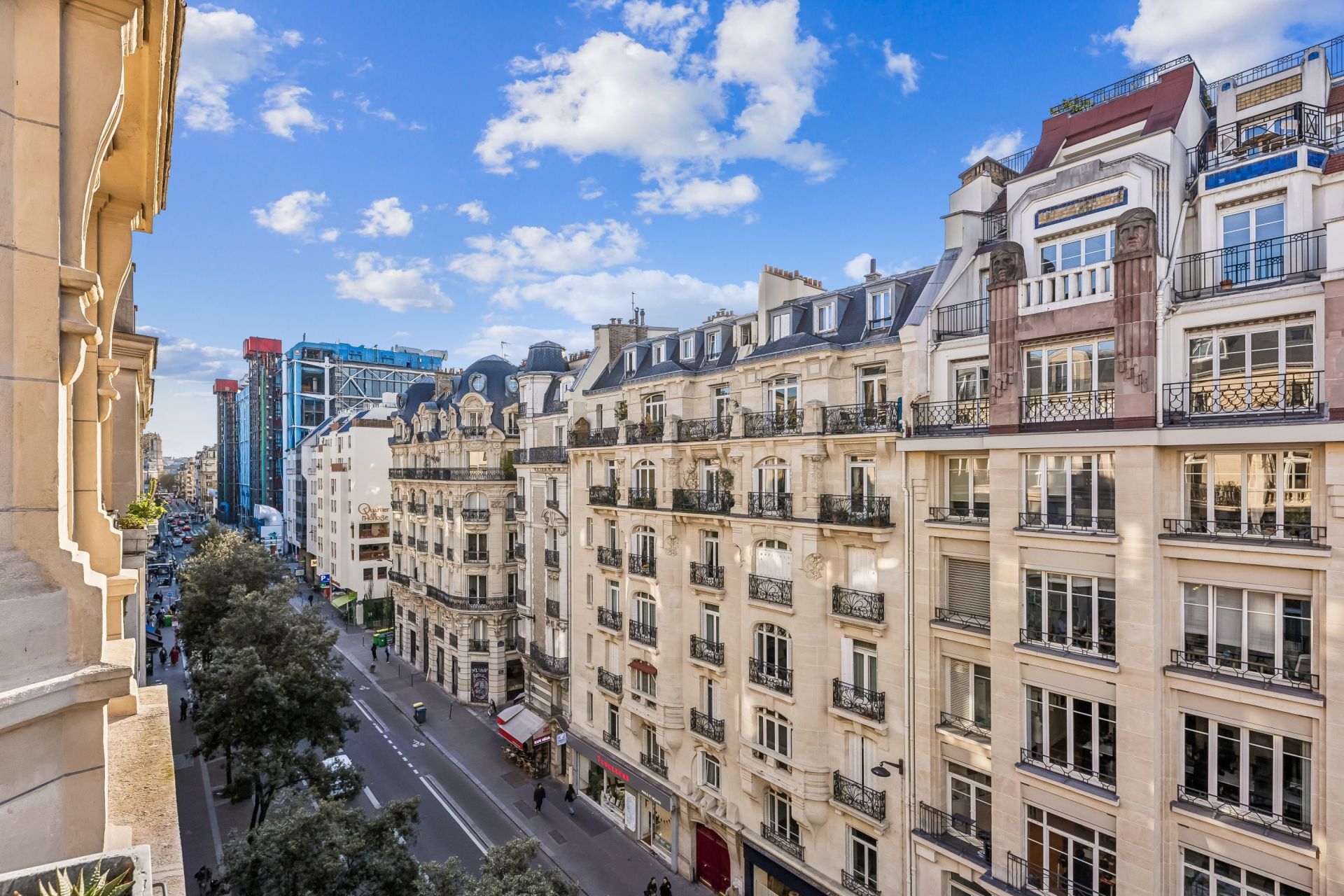 luxury apartment 4 Rooms for sale on PARIS (75003)