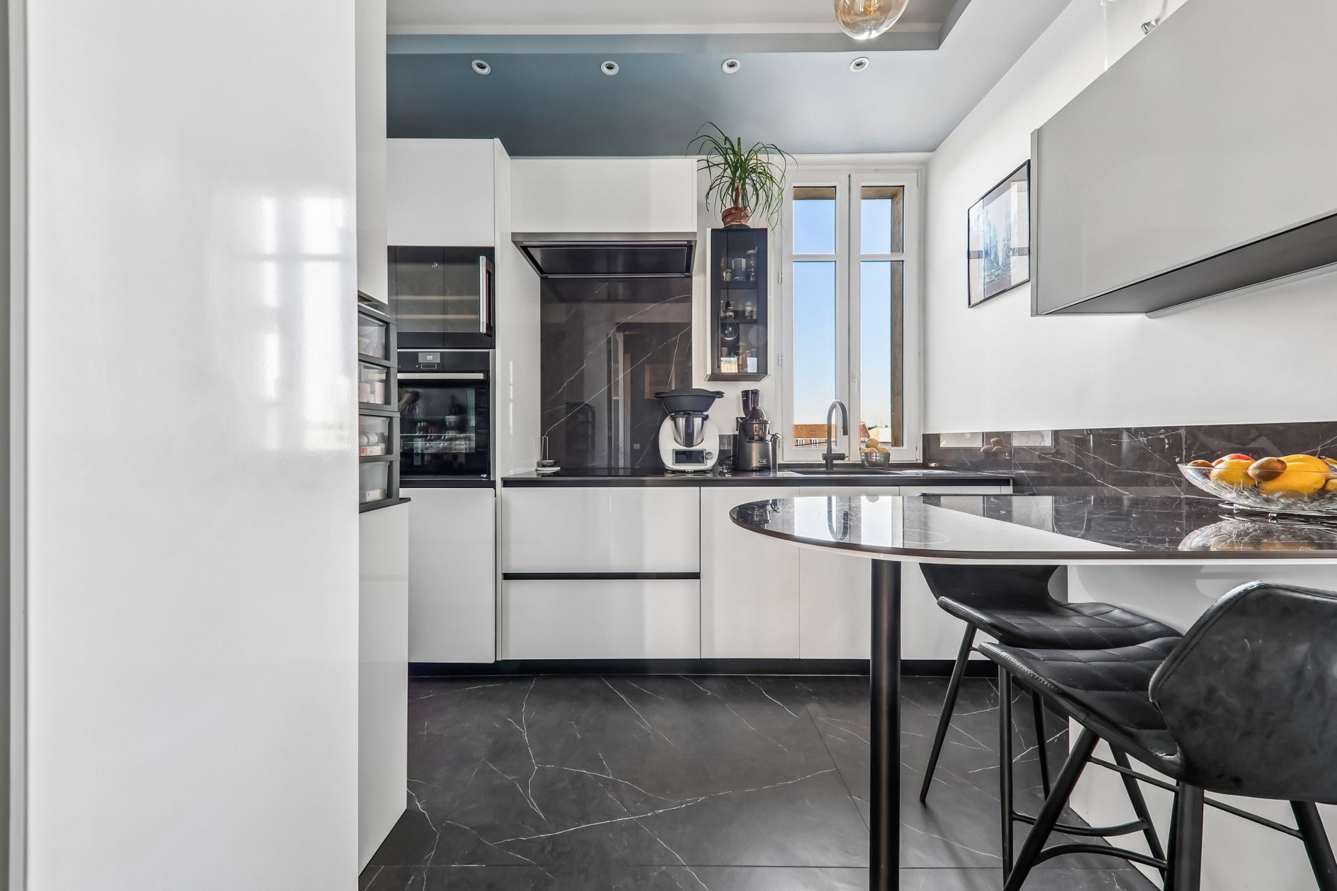 luxury apartment 4 Rooms for sale on PARIS (75003)