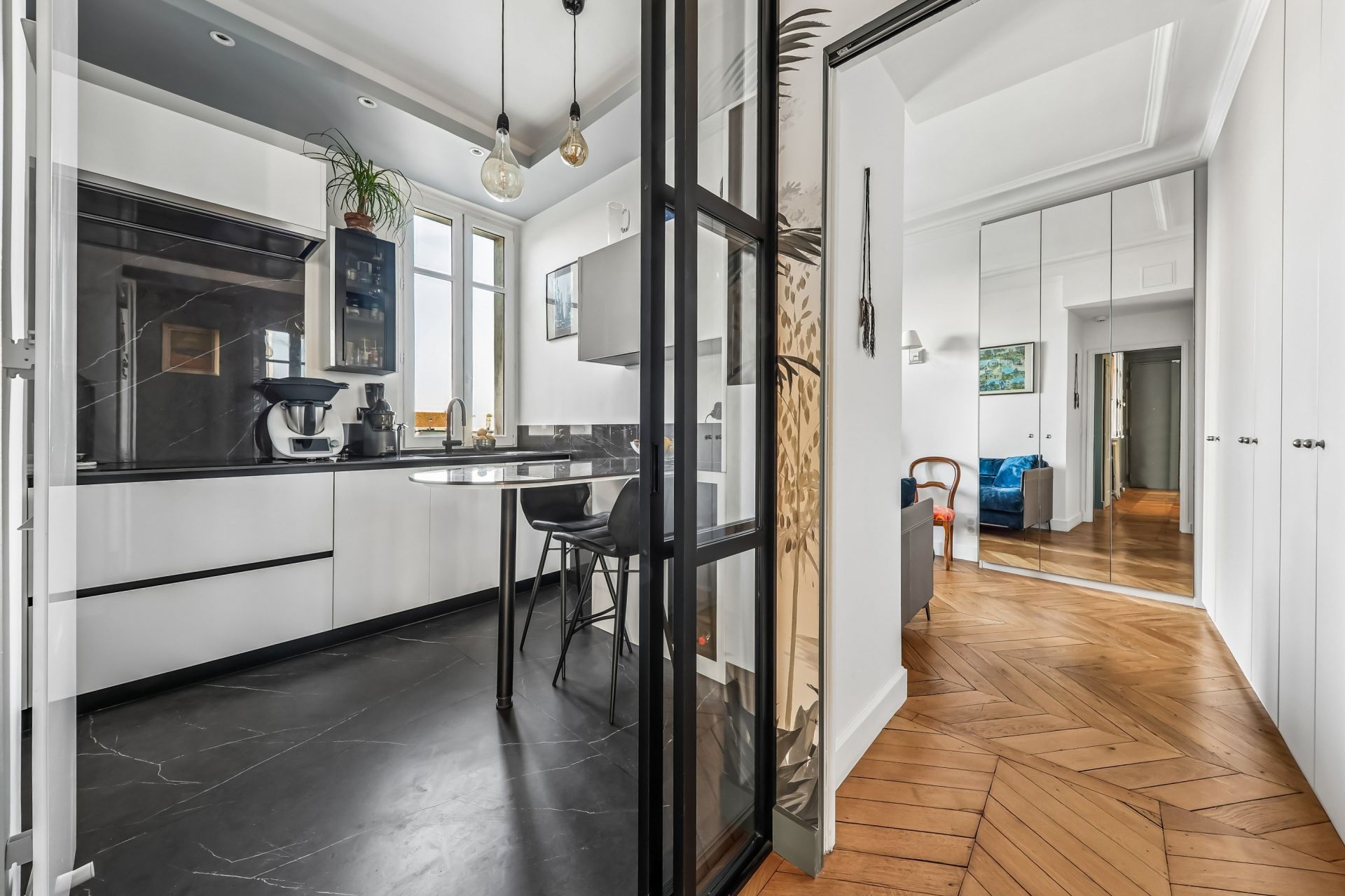 luxury apartment 4 Rooms for sale on PARIS (75003)