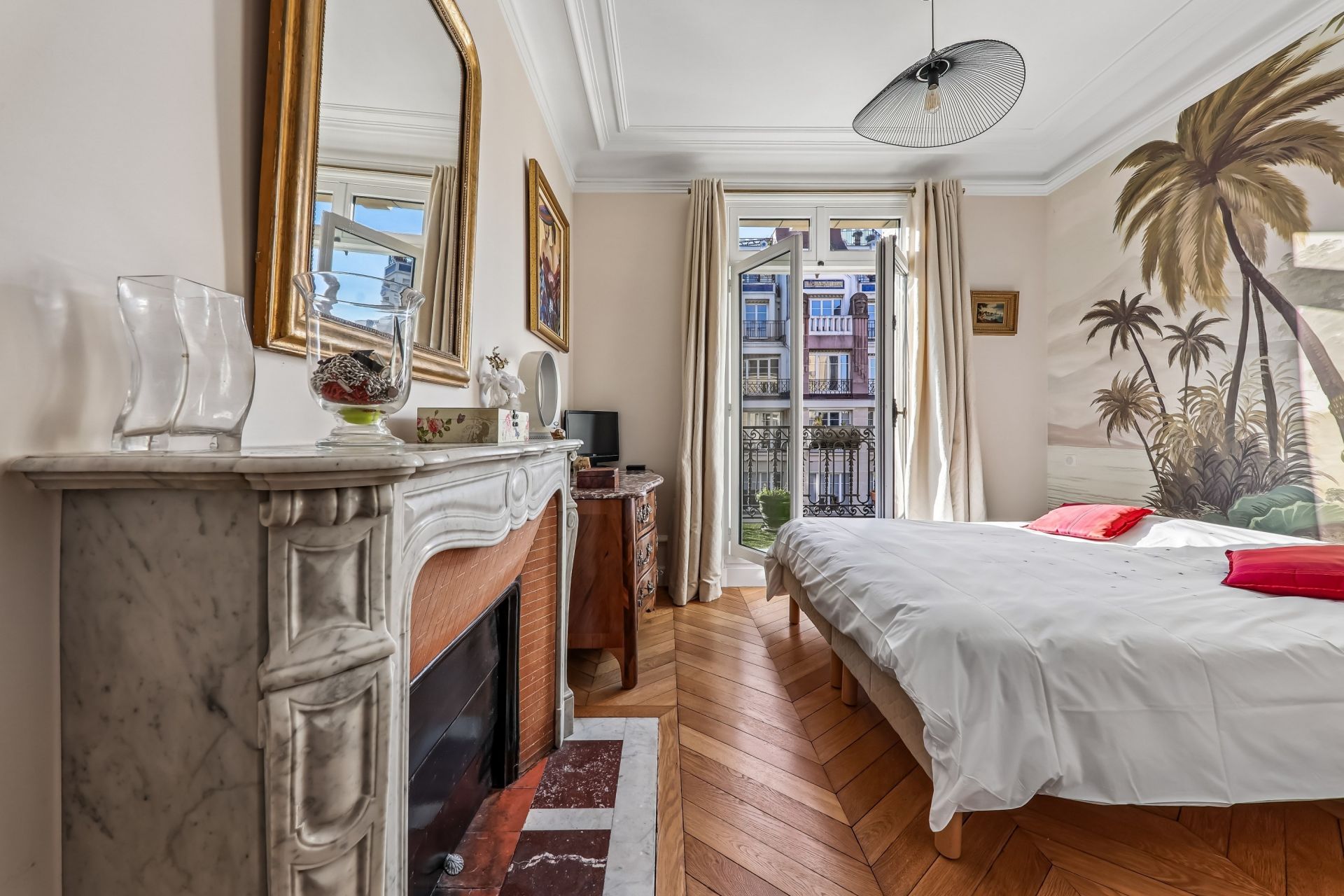 luxury apartment 4 Rooms for sale on PARIS (75003)