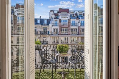Sale Luxury apartment Paris 3 4&nbsp;Rooms 84.3&nbsp;m²
