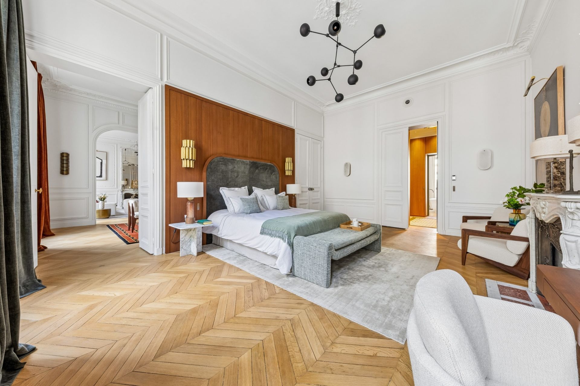 luxury apartment 5 Rooms for sale on PARIS (75008)