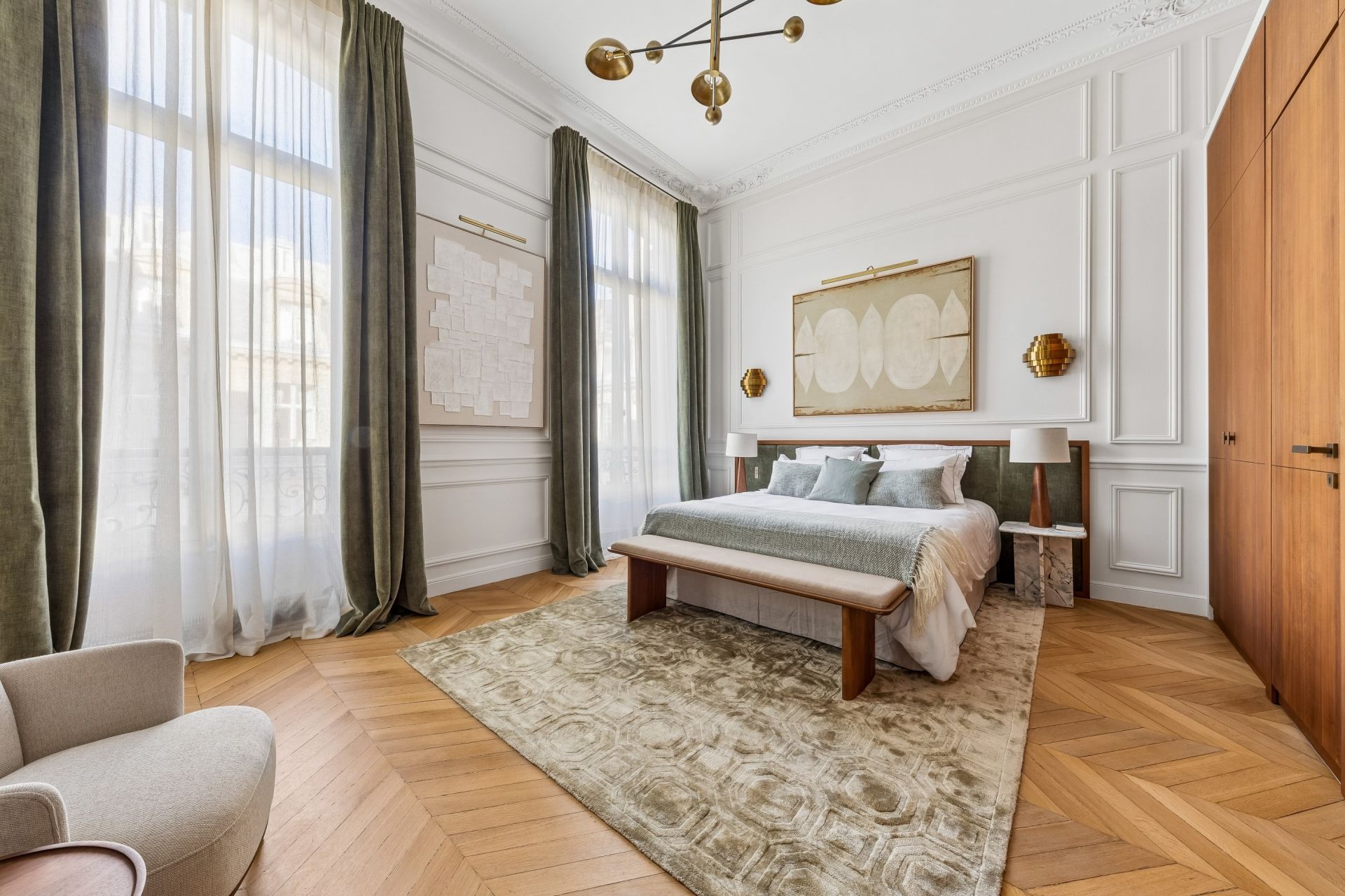luxury apartment 5 Rooms for sale on PARIS (75008)