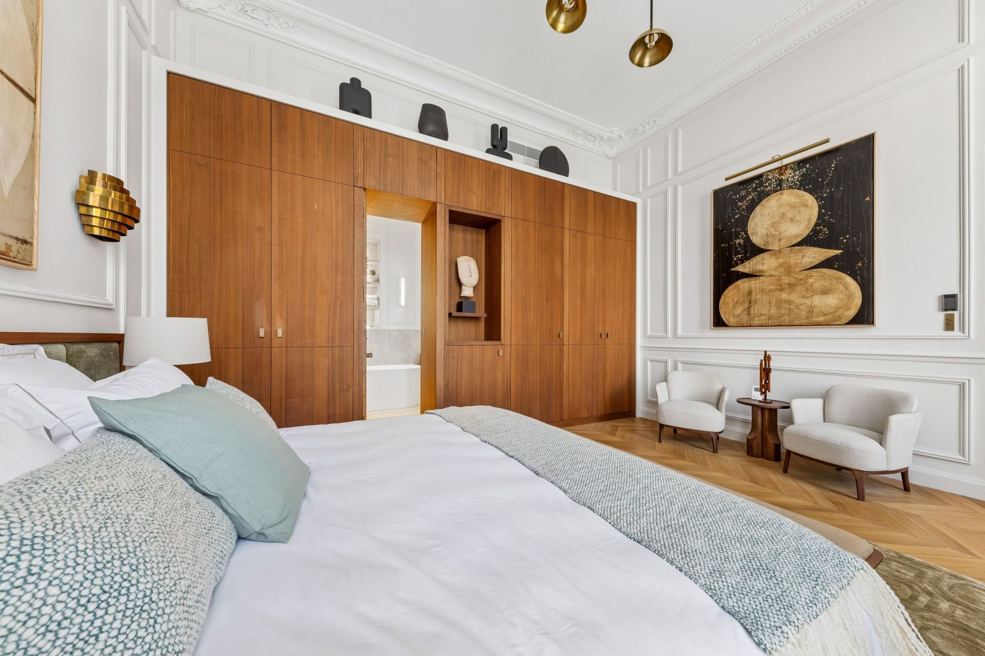 luxury apartment 5 Rooms for sale on PARIS (75008)