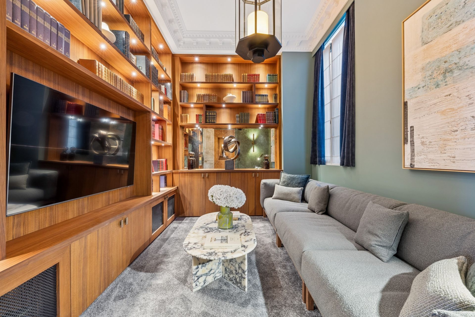 luxury apartment 5 Rooms for sale on PARIS (75008)