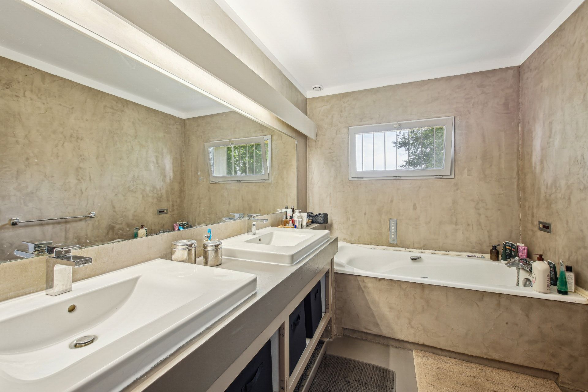 architect's house 10 Rooms for sale on CHEVREUSE (78460)