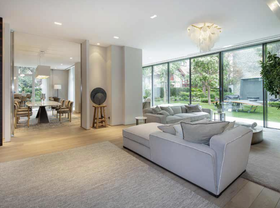 mansion (hôtel particulier) 12 Rooms for sale on PARIS (75016)