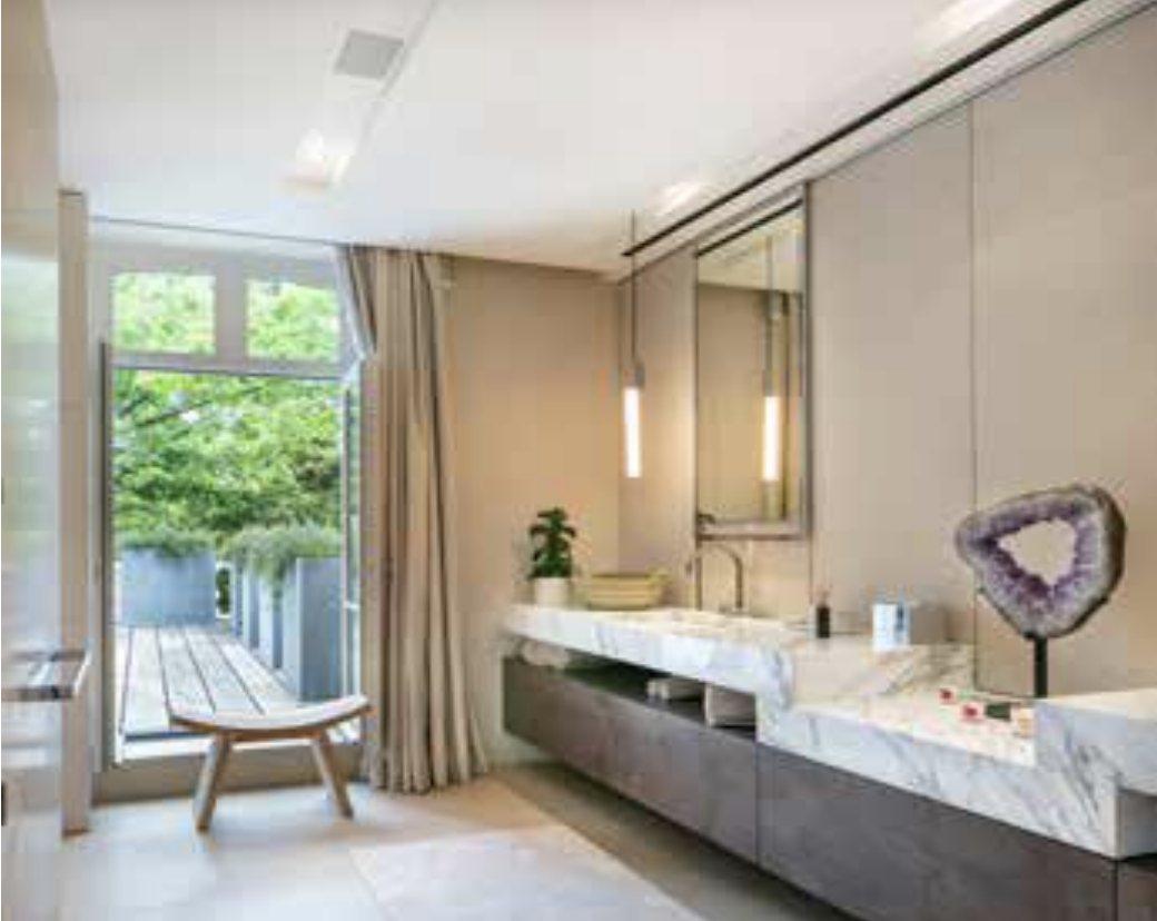 mansion (hôtel particulier) 12 Rooms for sale on PARIS (75016)