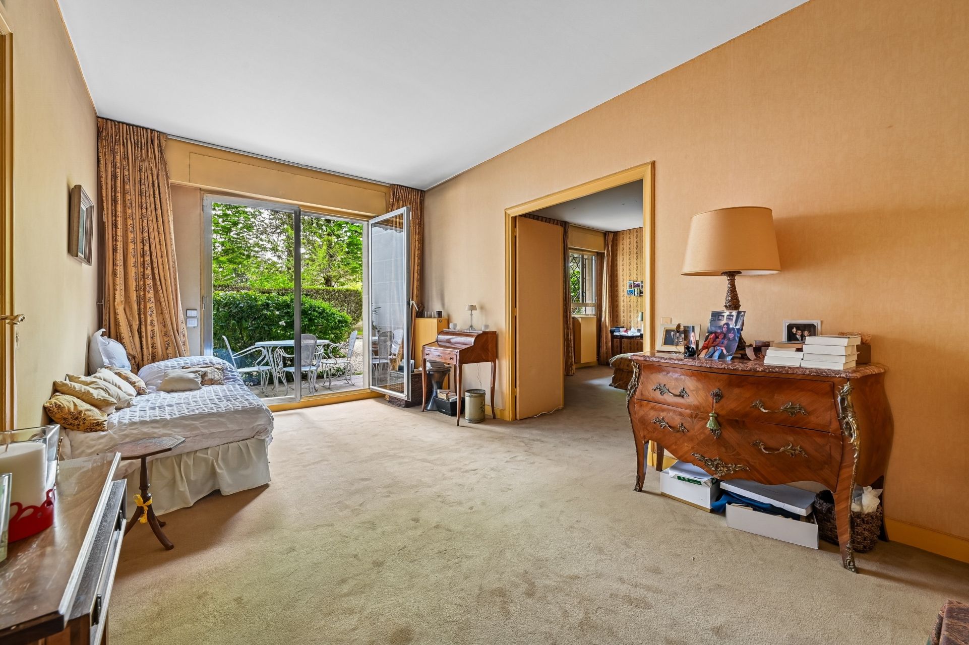 luxury apartment 5 Rooms for sale on NEUILLY SUR SEINE (92200)