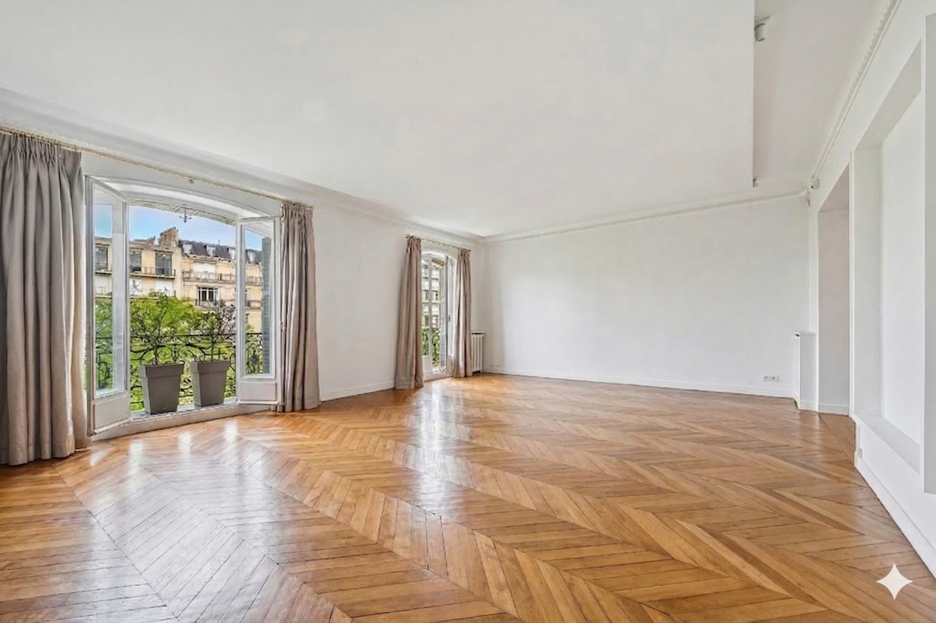 luxury apartment 7 Rooms for sale on PARIS (75016)